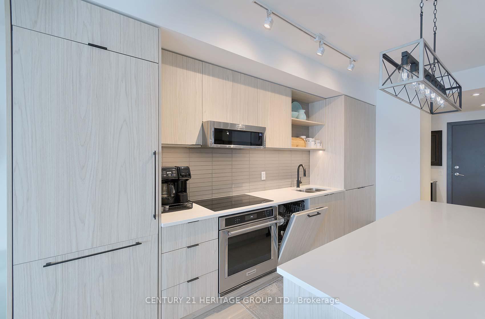 Photo 13 of Unit 602, 185 Dunlop Street E, Barrie, Lakeshore — HOMEH