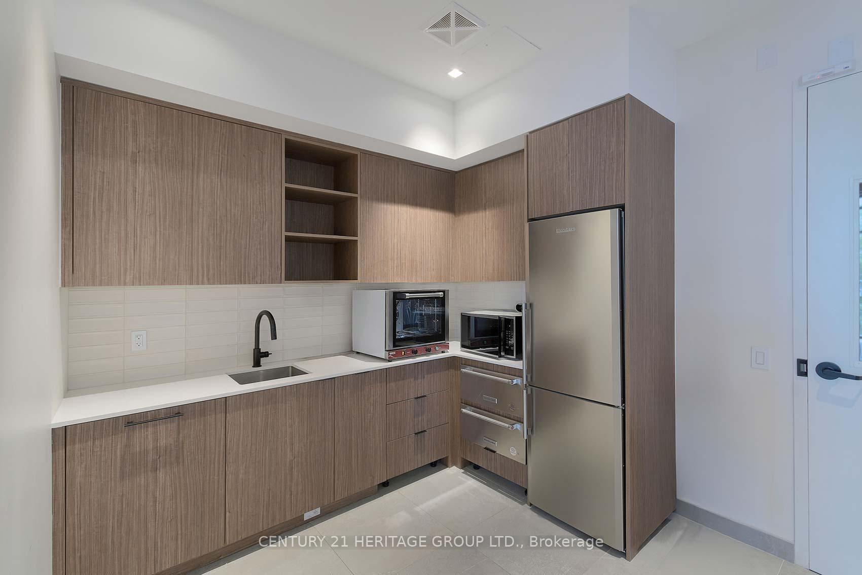 Photo 39 of Unit 602, 185 Dunlop Street E, Barrie, Lakeshore — HOMEH
