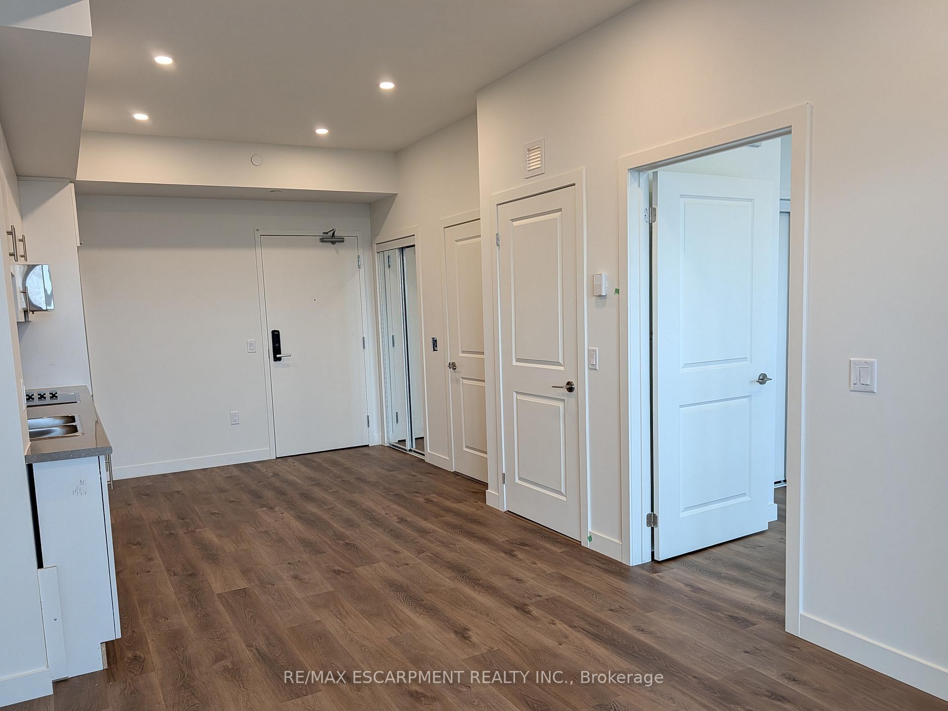Photo 17 of Unit 612, 461 Green Road, Hamilton, Lakeshore — HOMEH