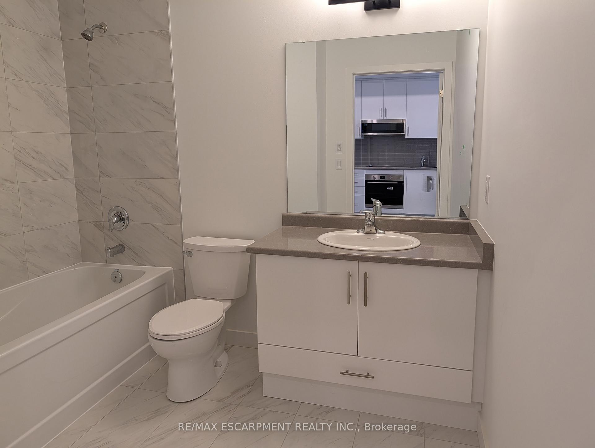 Photo 5 of Unit 612, 461 Green Road, Hamilton, Lakeshore — HOMEH