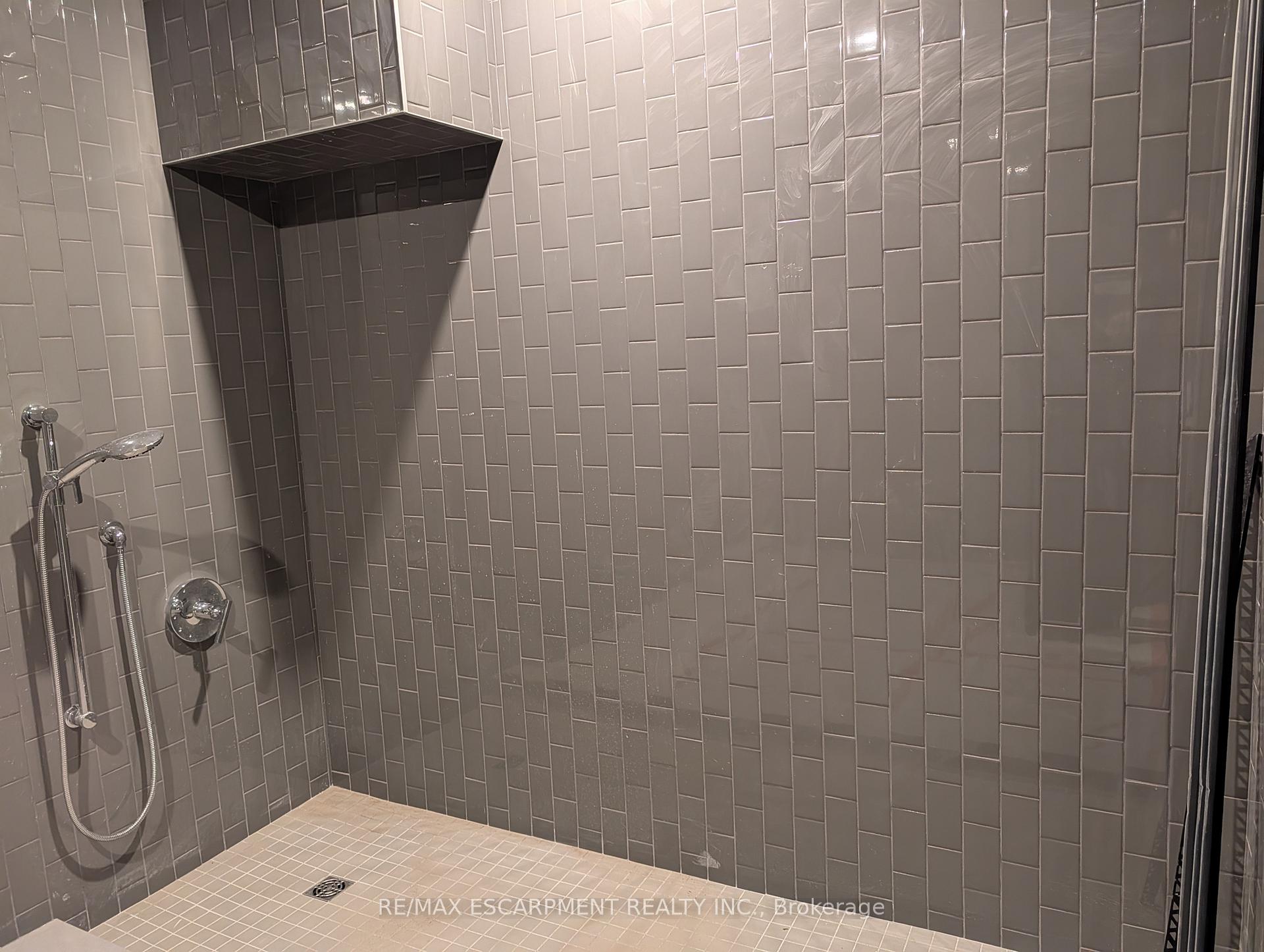 Photo 9 of Unit 612, 461 Green Road, Hamilton, Lakeshore — HOMEH