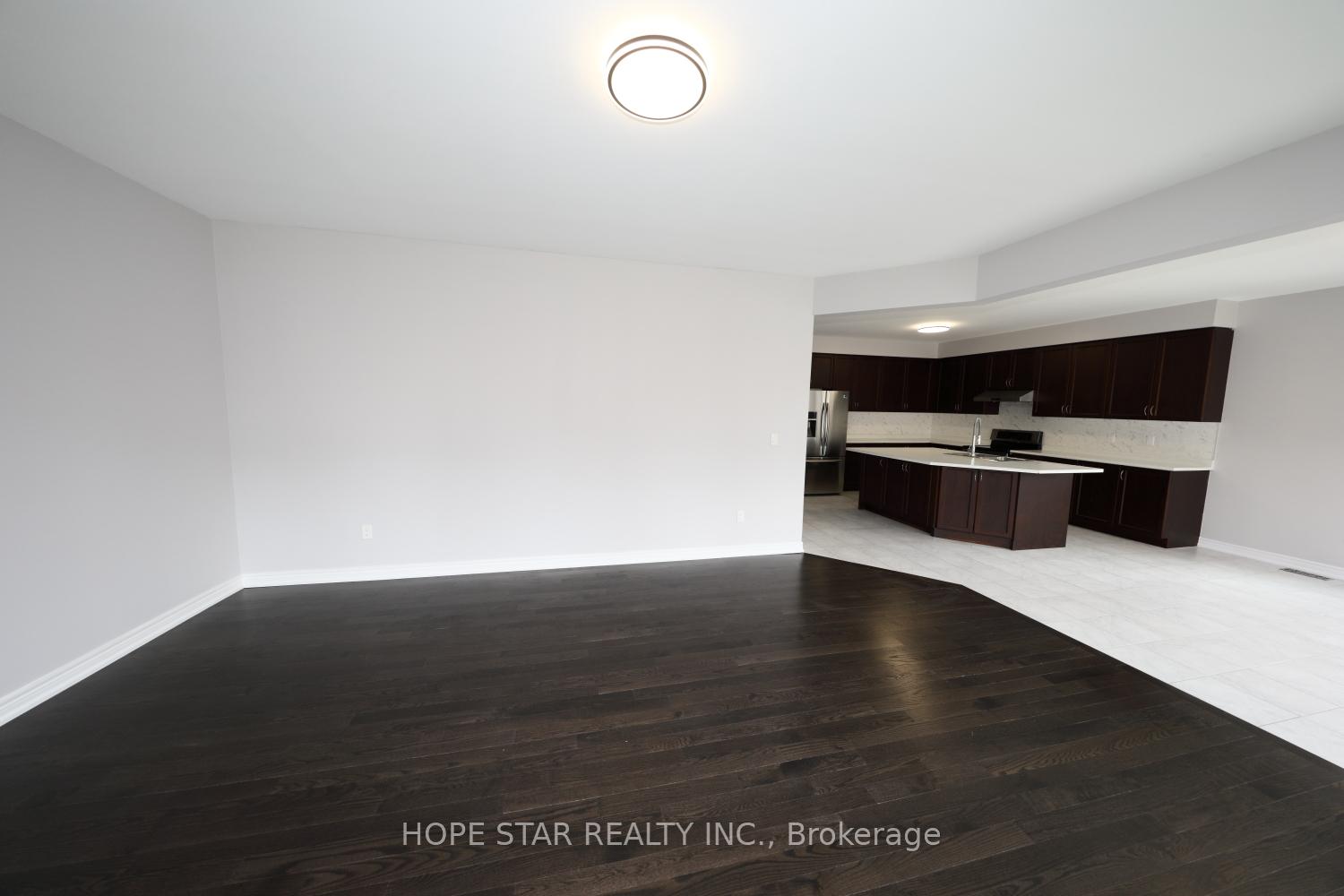 Photo 5 of 23 Argelia Crescent, Brampton, Credit Valley — HOMEH