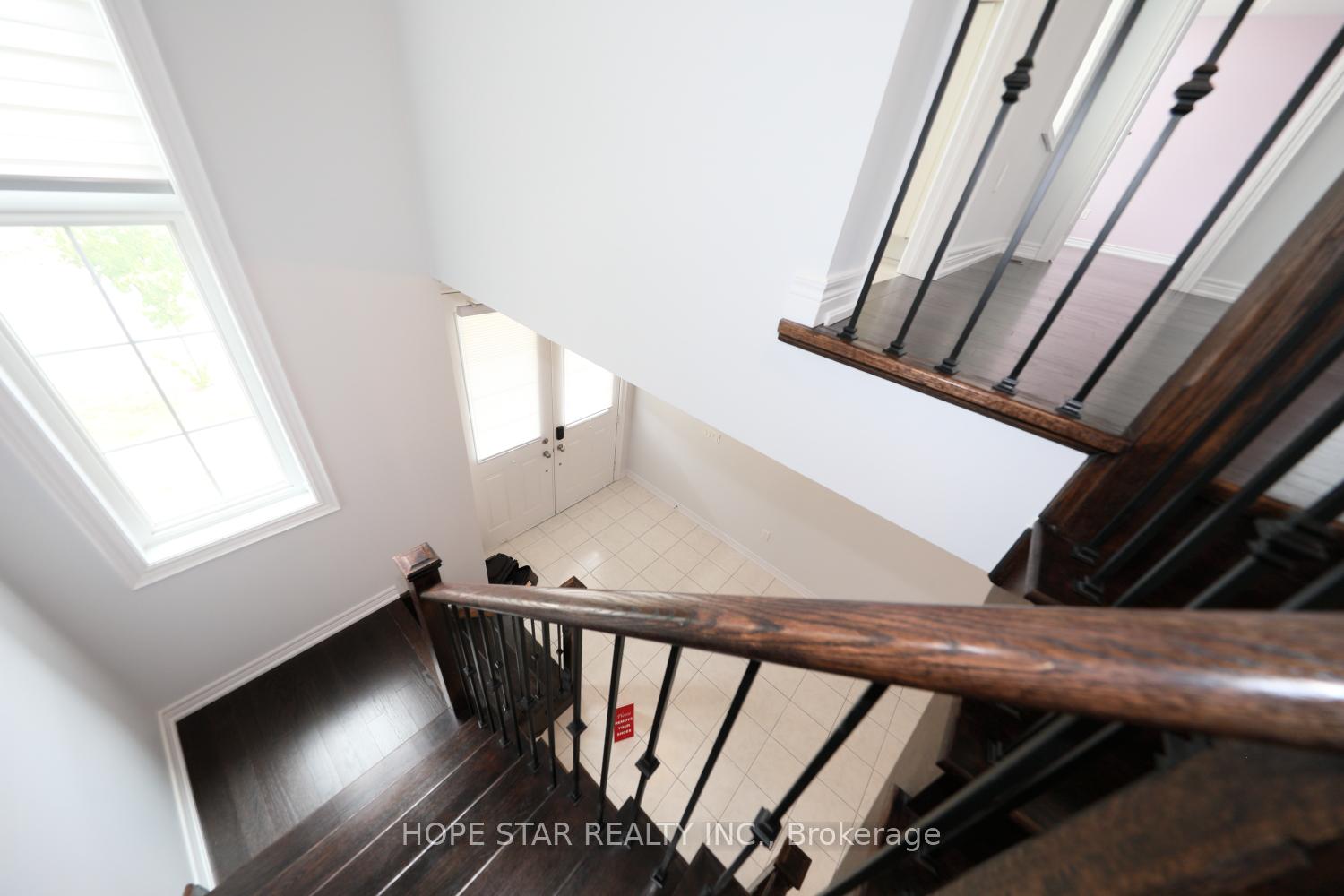 Photo 10 of 23 Argelia Crescent, Brampton, Credit Valley — HOMEH
