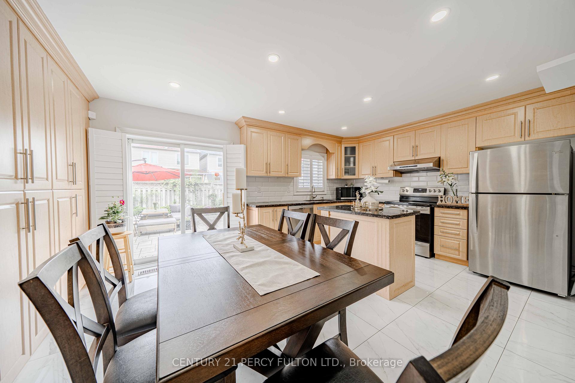 Photo 24 of 157 Billingsley Crescent, Markham, Cedarwood — HOMEH