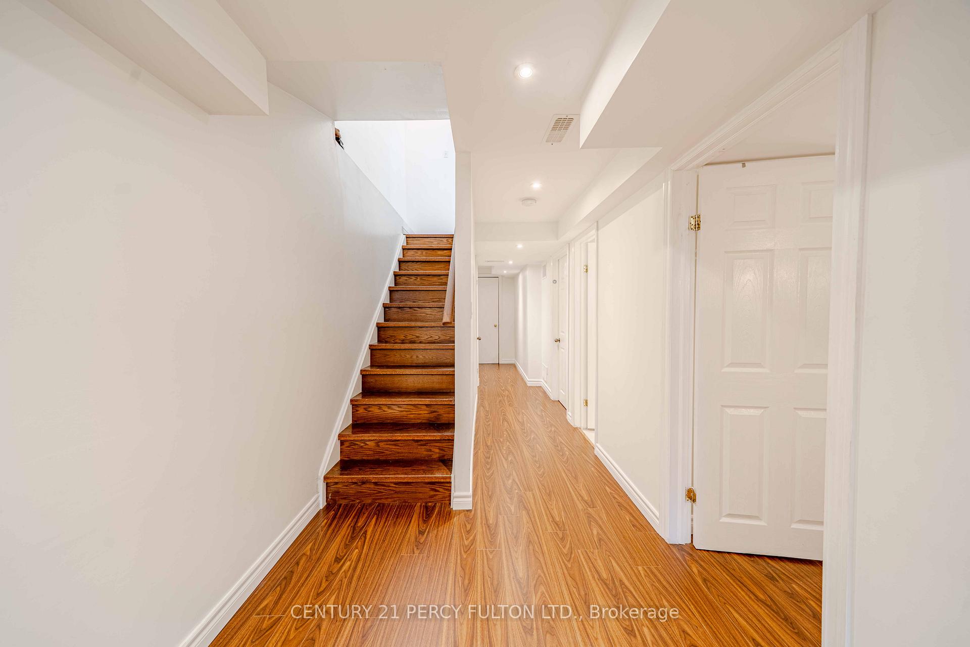 Photo 15 of 157 Billingsley Crescent, Markham, Cedarwood — HOMEH