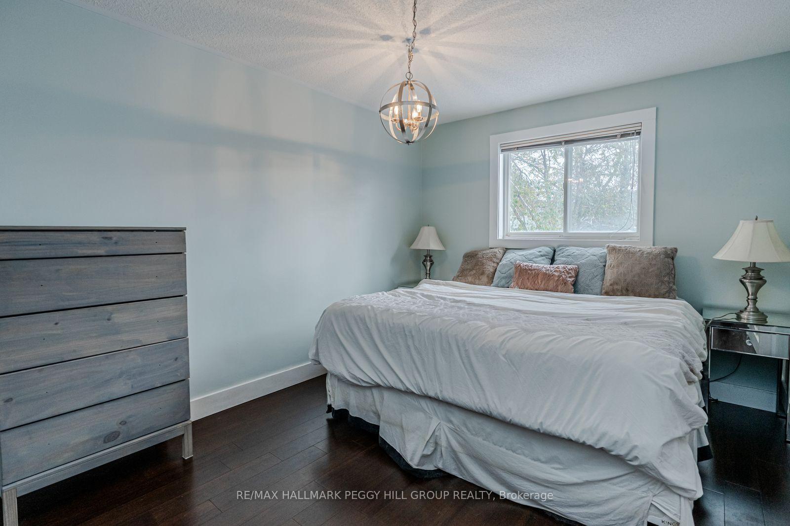 Photo 19 of 63 Mapleton Avenue, Barrie, Holly — HOMEH