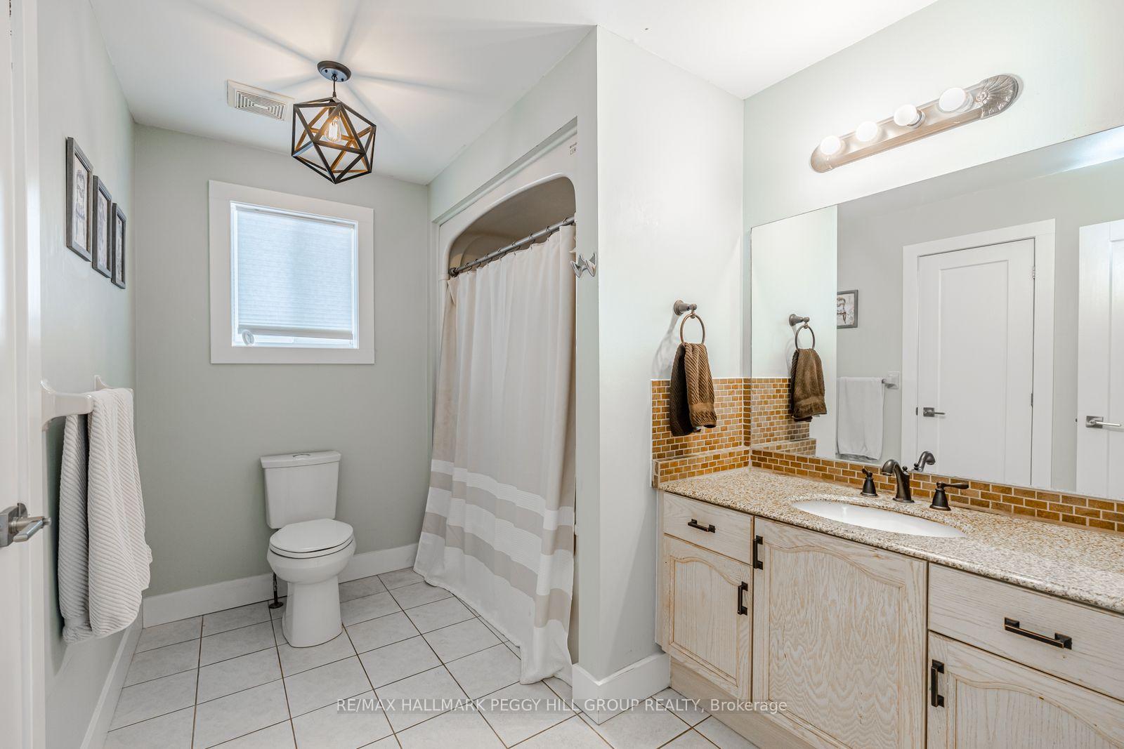 Photo 16 of 63 Mapleton Avenue, Barrie, Holly — HOMEH