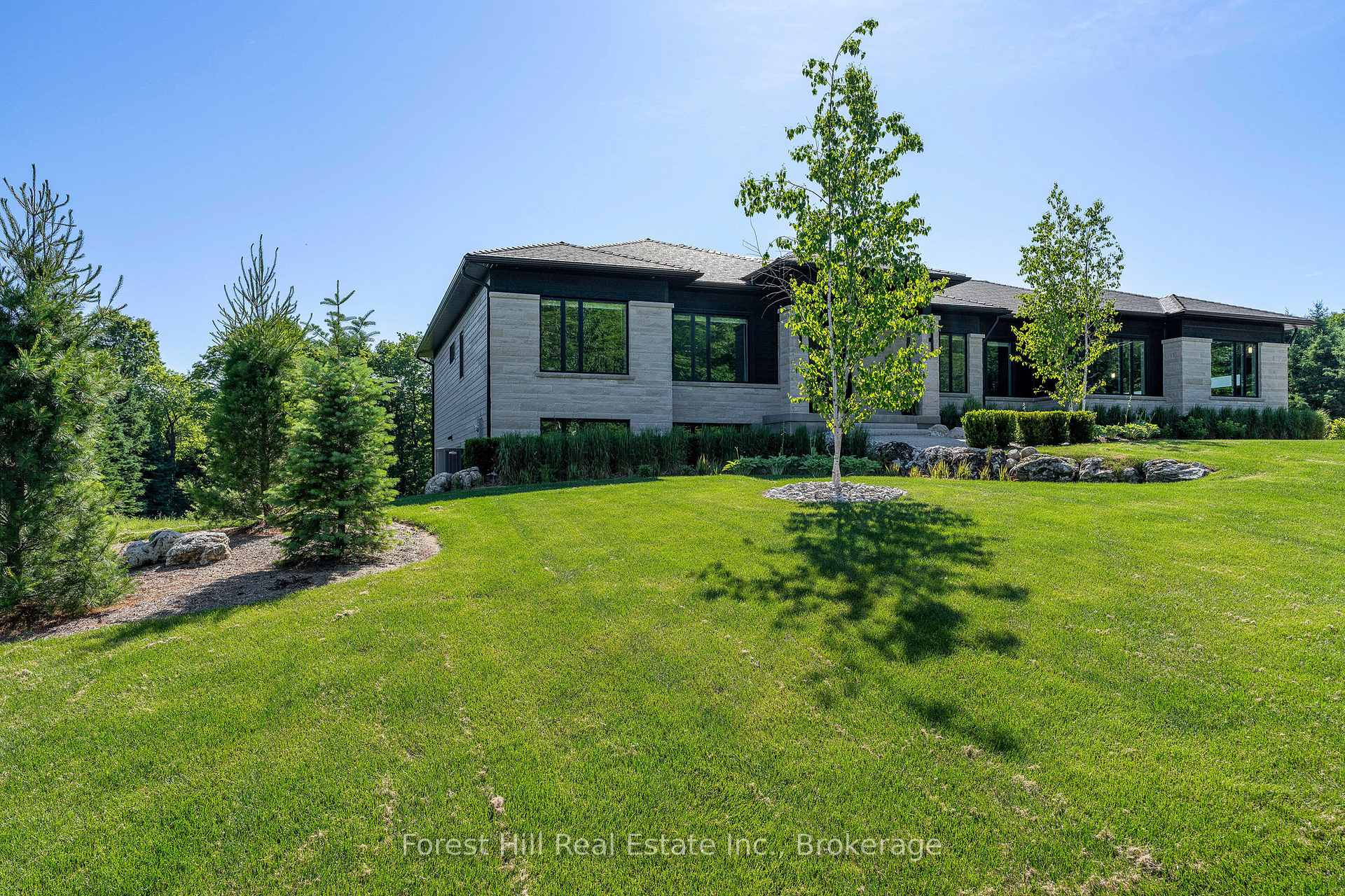 Photo 4 of 147 Blue Jay Crescent, Grey Highlands — HOMEH