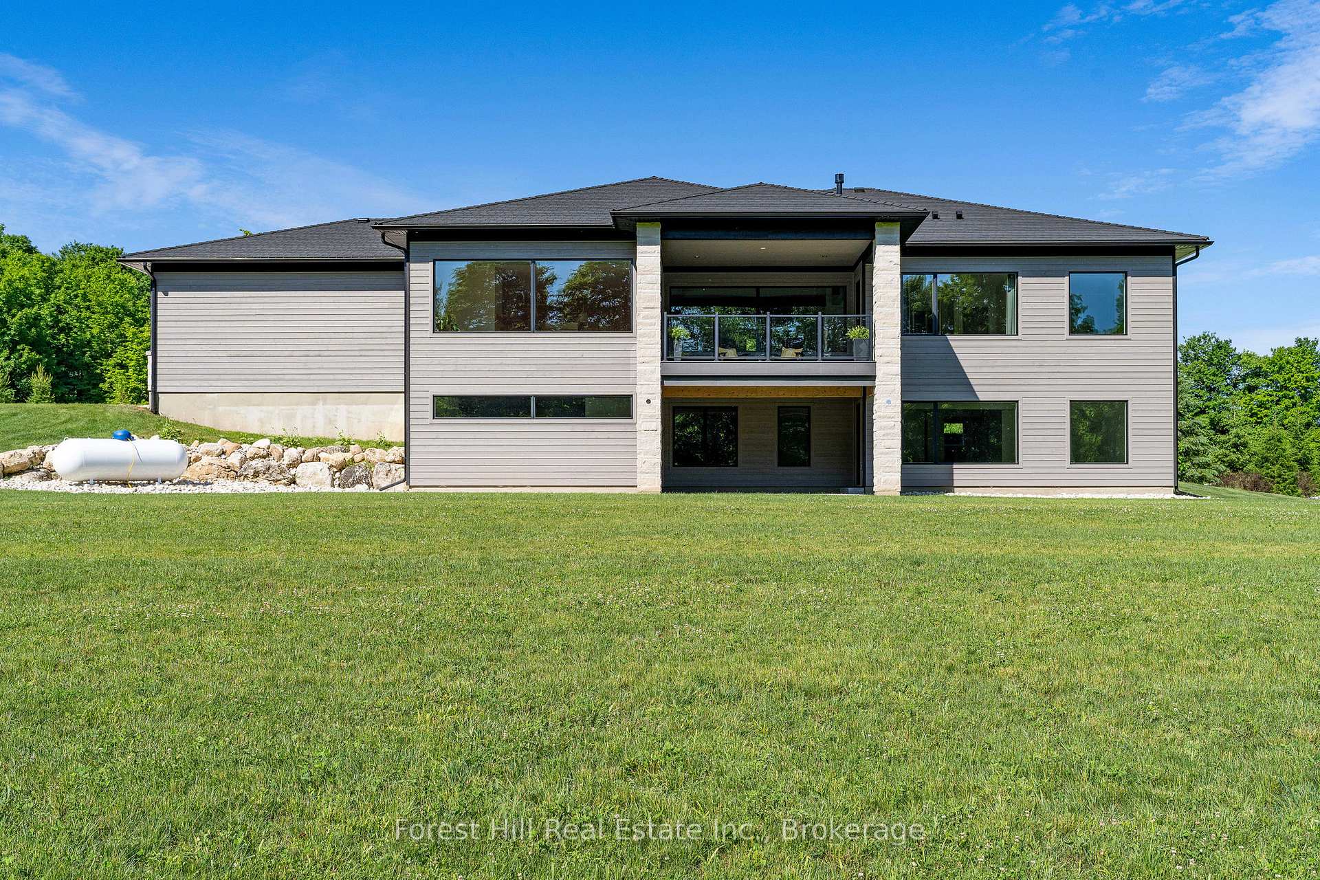 Photo 8 of 147 Blue Jay Crescent, Grey Highlands — HOMEH
