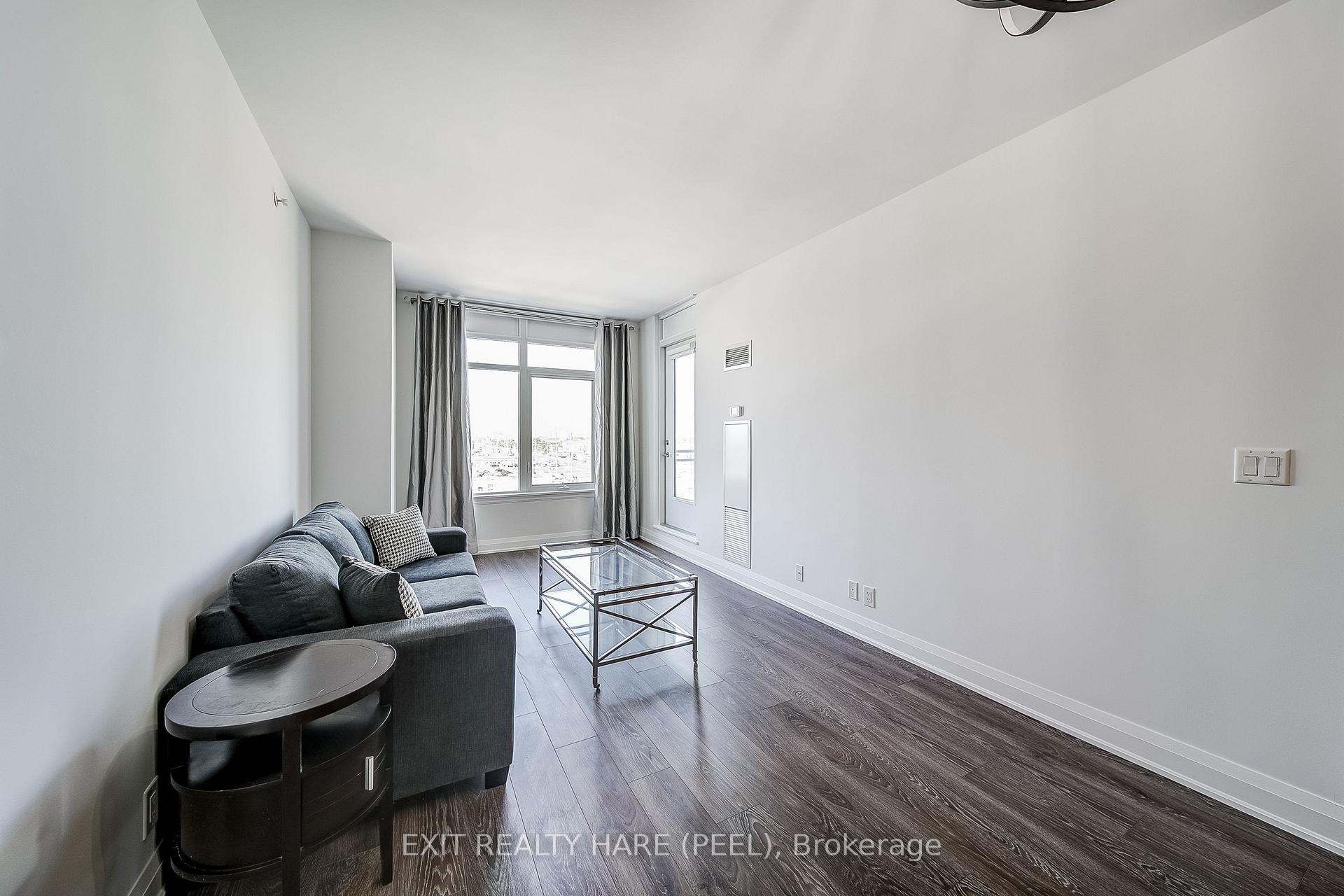 Photo 6 of Unit 706, 12 Woodstream Boulevard, Vaughan, Vaughan Grove — HOMEH