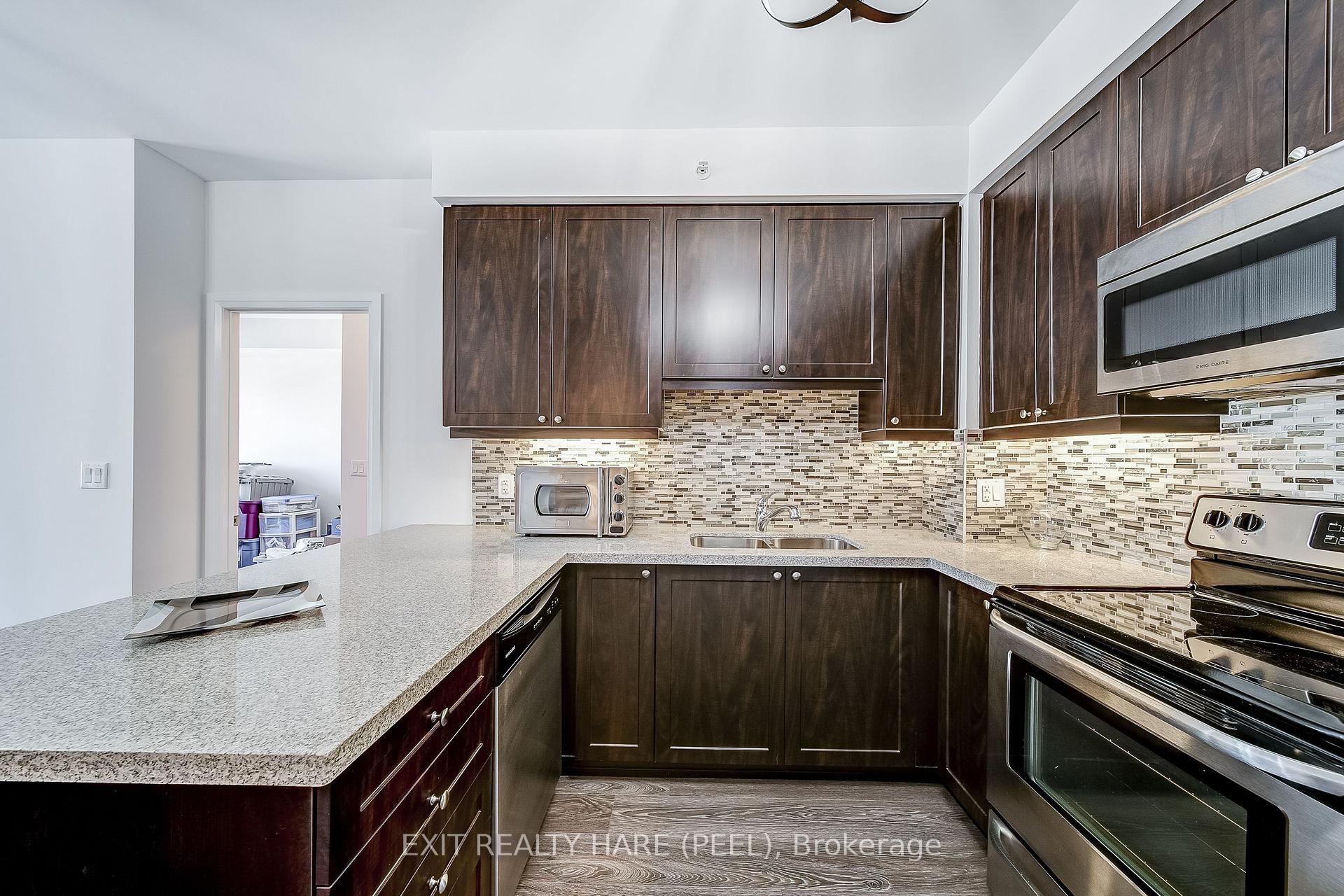 Photo 11 of Unit 706, 12 Woodstream Boulevard, Vaughan, Vaughan Grove — HOMEH