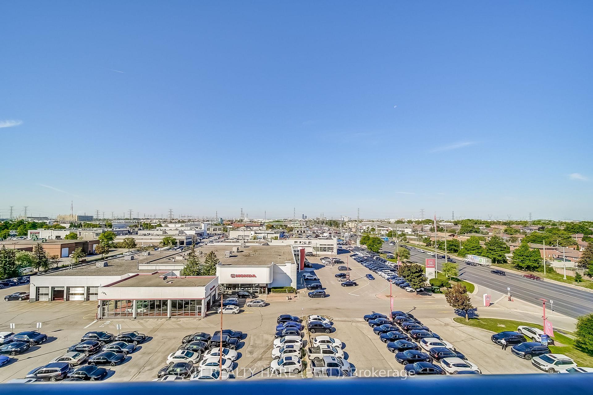Photo 17 of Unit 706, 12 Woodstream Boulevard, Vaughan, Vaughan Grove — HOMEH