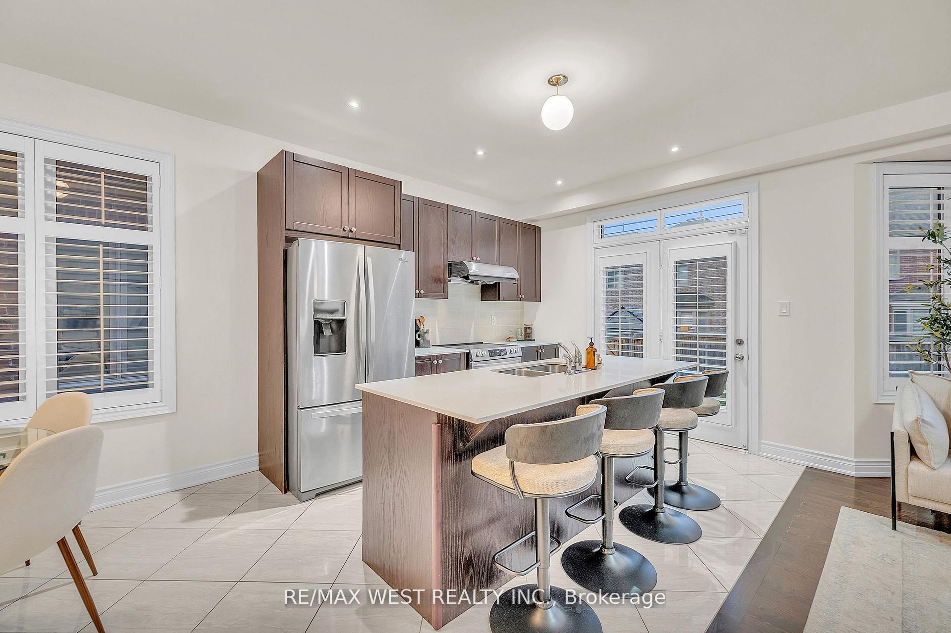 Photo 12 of 79 Algoma Drive, Vaughan, Kleinburg — HOMEH
