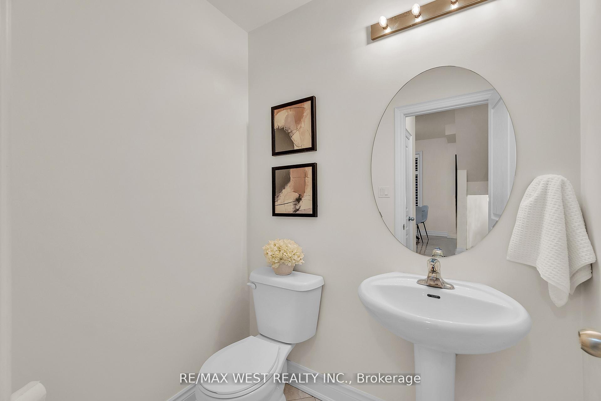 Photo 8 of 79 Algoma Drive, Vaughan, Kleinburg — HOMEH
