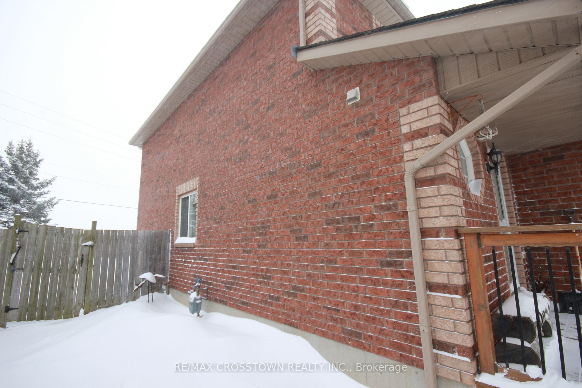 Photo 14 of 157 Nathan Crescent, Barrie, Painswick South — HOMEH