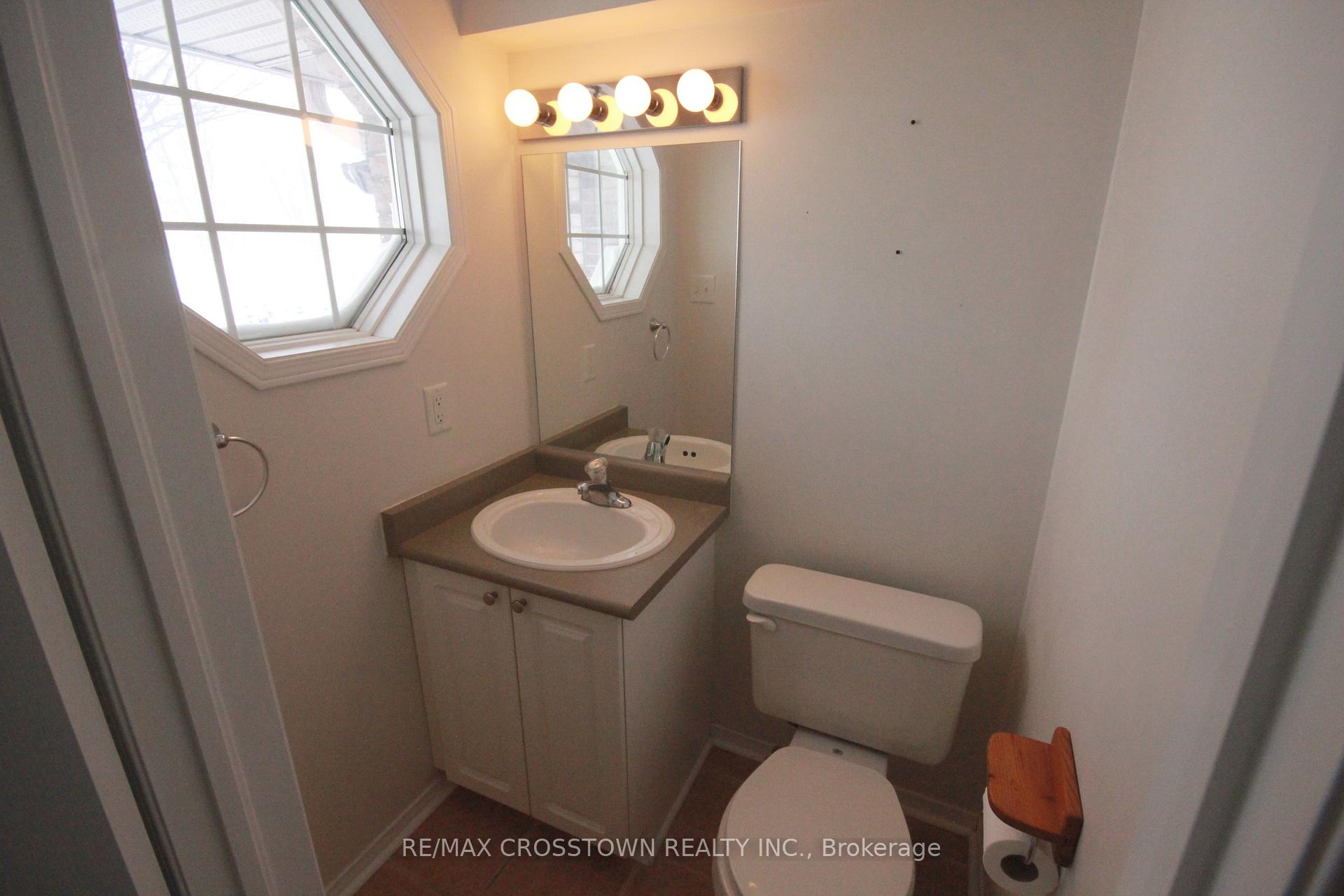 Photo 7 of 157 Nathan Crescent, Barrie, Painswick South — HOMEH