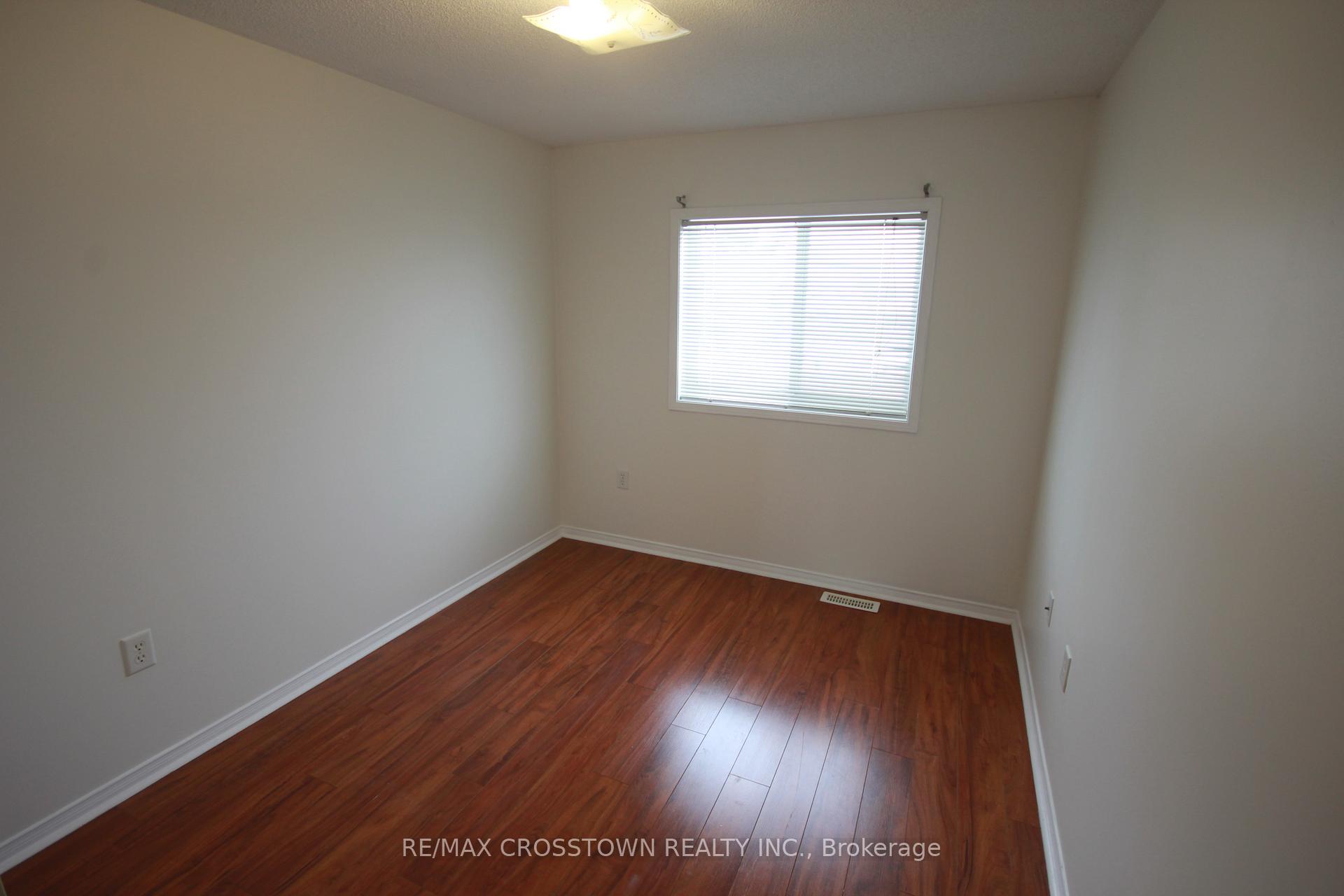 Photo 8 of 157 Nathan Crescent, Barrie, Painswick South — HOMEH