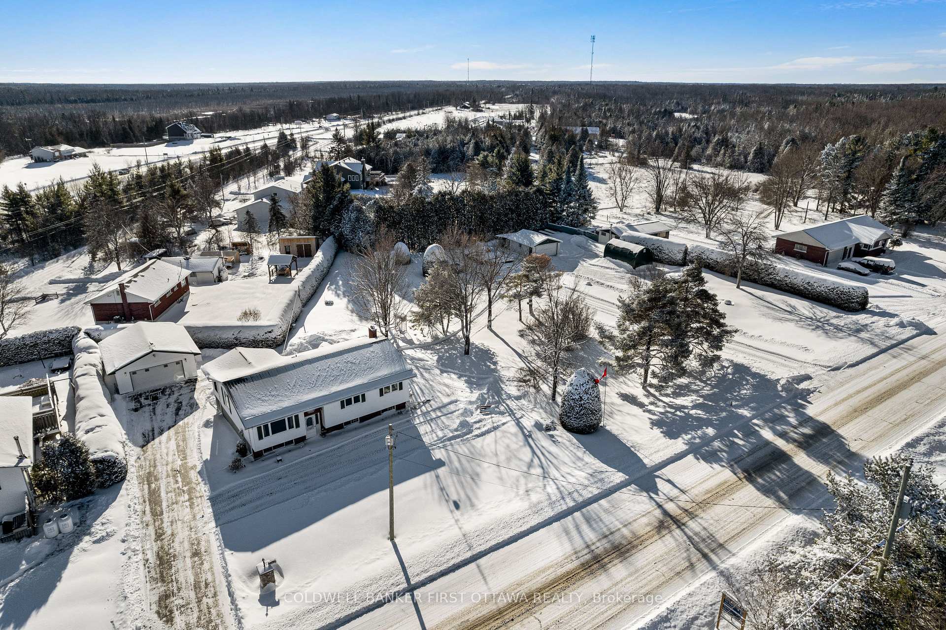 Photo 7 of 117 Perth Road, Beckwith, Beckwith Twp — HOMEH