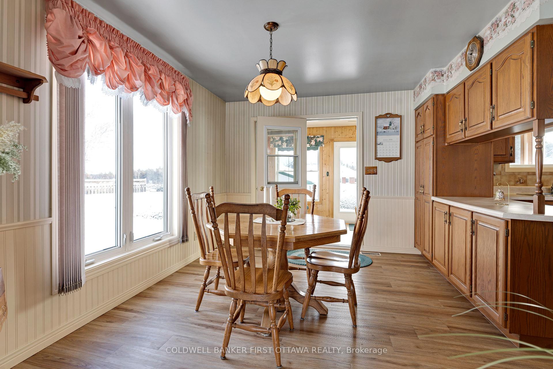Photo 31 of 117 Perth Road, Beckwith, Beckwith Twp — HOMEH
