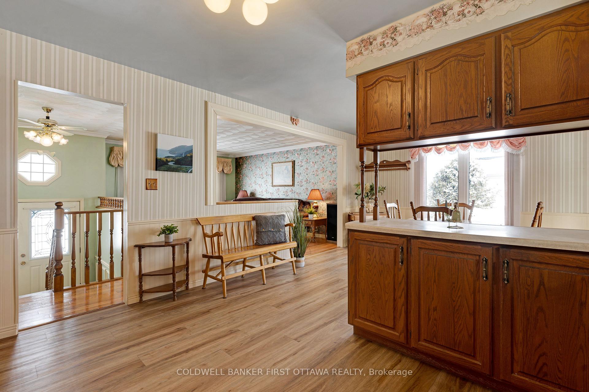 Photo 10 of 117 Perth Road, Beckwith, Beckwith Twp — HOMEH