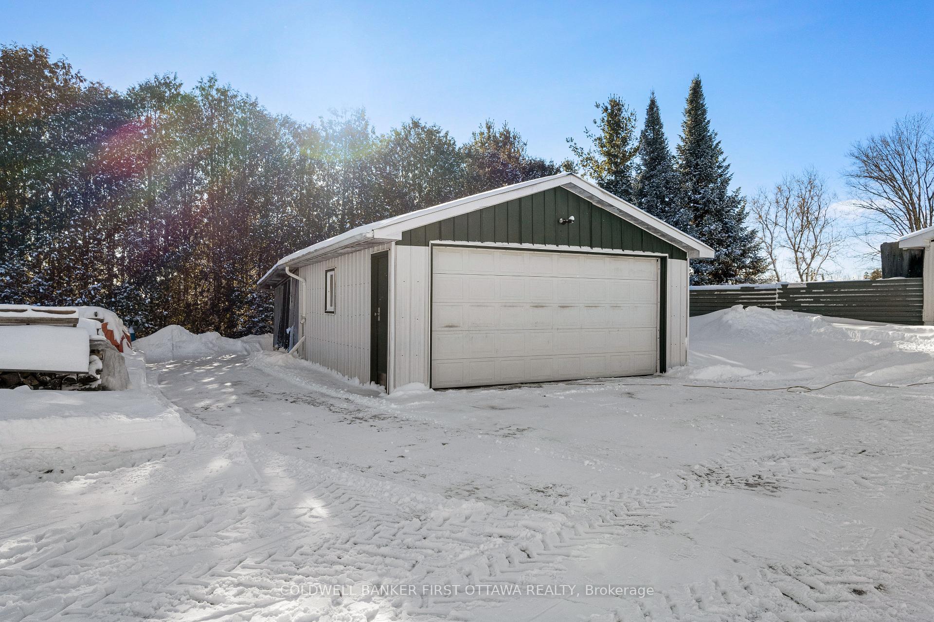 Photo 30 of 117 Perth Road, Beckwith, Beckwith Twp — HOMEH
