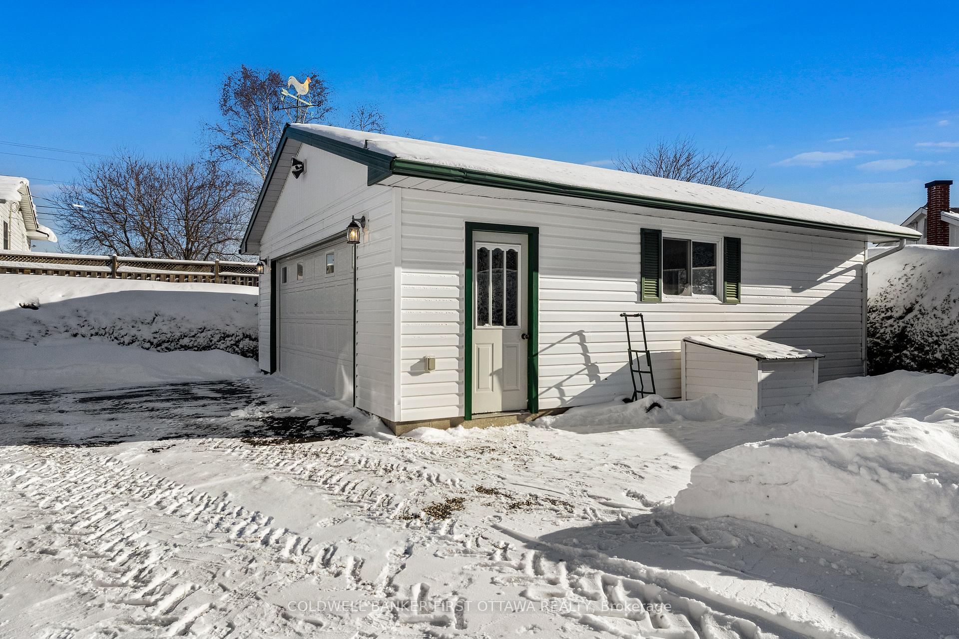 Photo 27 of 117 Perth Road, Beckwith, Beckwith Twp — HOMEH