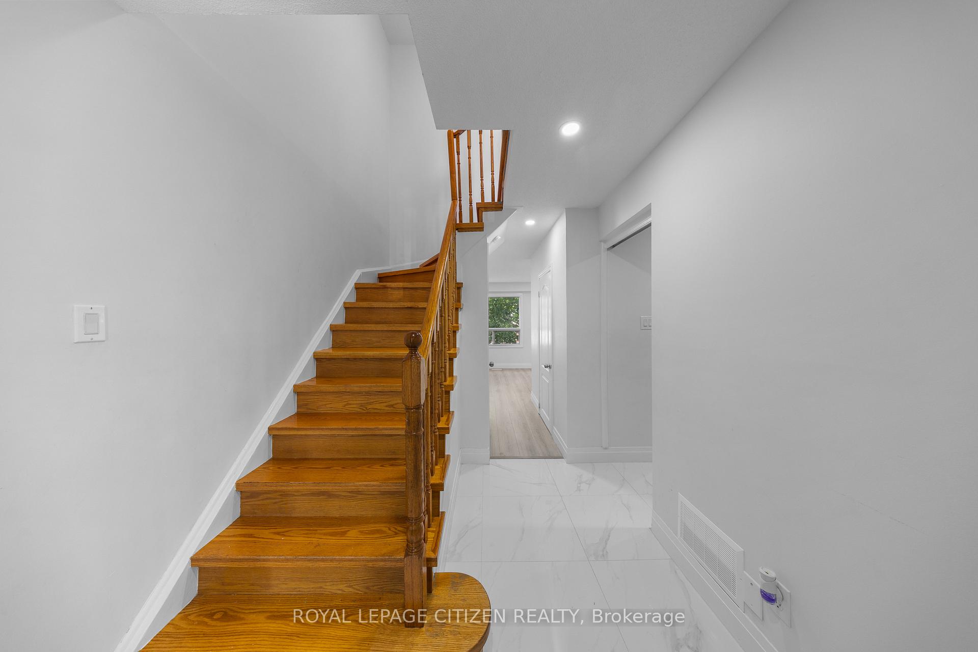 Photo 2 of 116 Ducatel Crescent, Ajax, Central — HOMEH