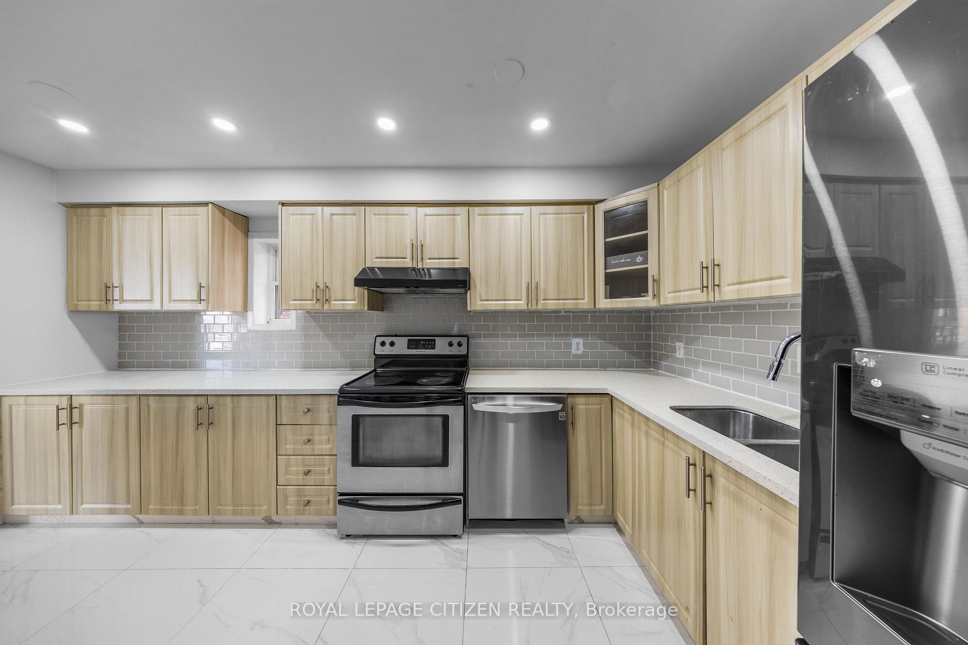 Photo 15 of 116 Ducatel Crescent, Ajax, Central — HOMEH
