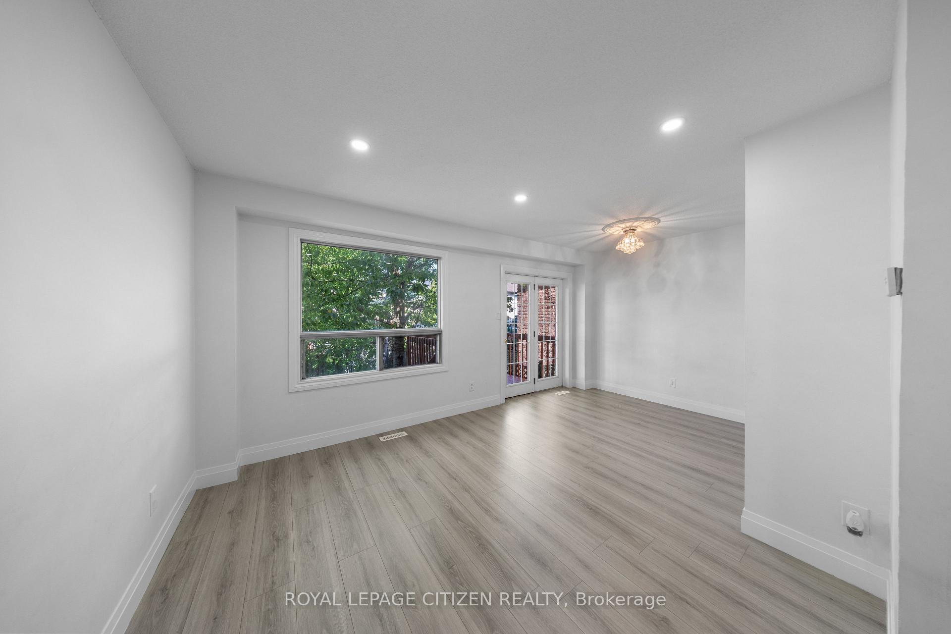 Photo 10 of 116 Ducatel Crescent, Ajax, Central — HOMEH