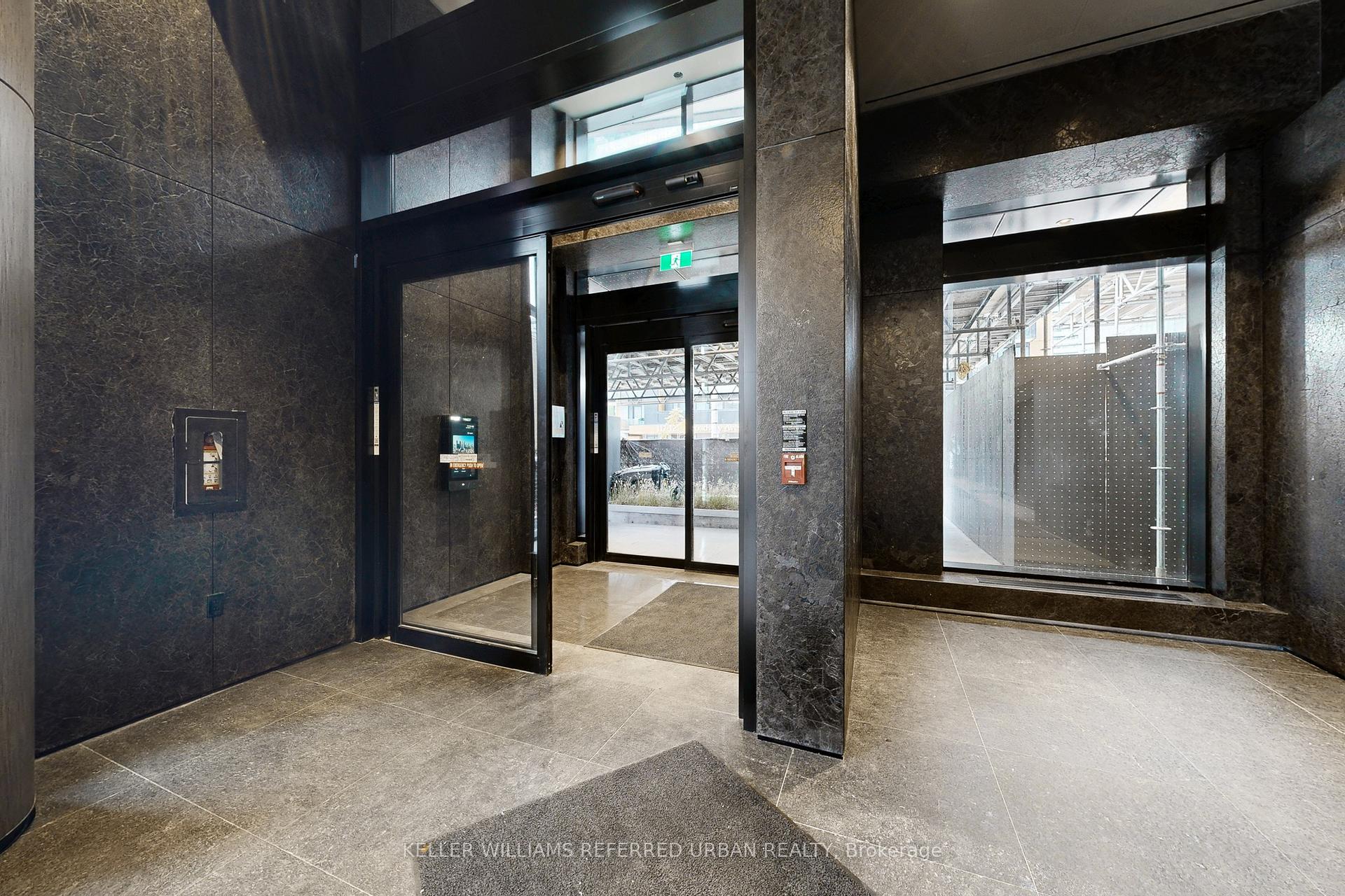 Photo 2 of Unit 2407S, 110 Broadway Avenue, Toronto, Mount Pleasant West — HOMEH