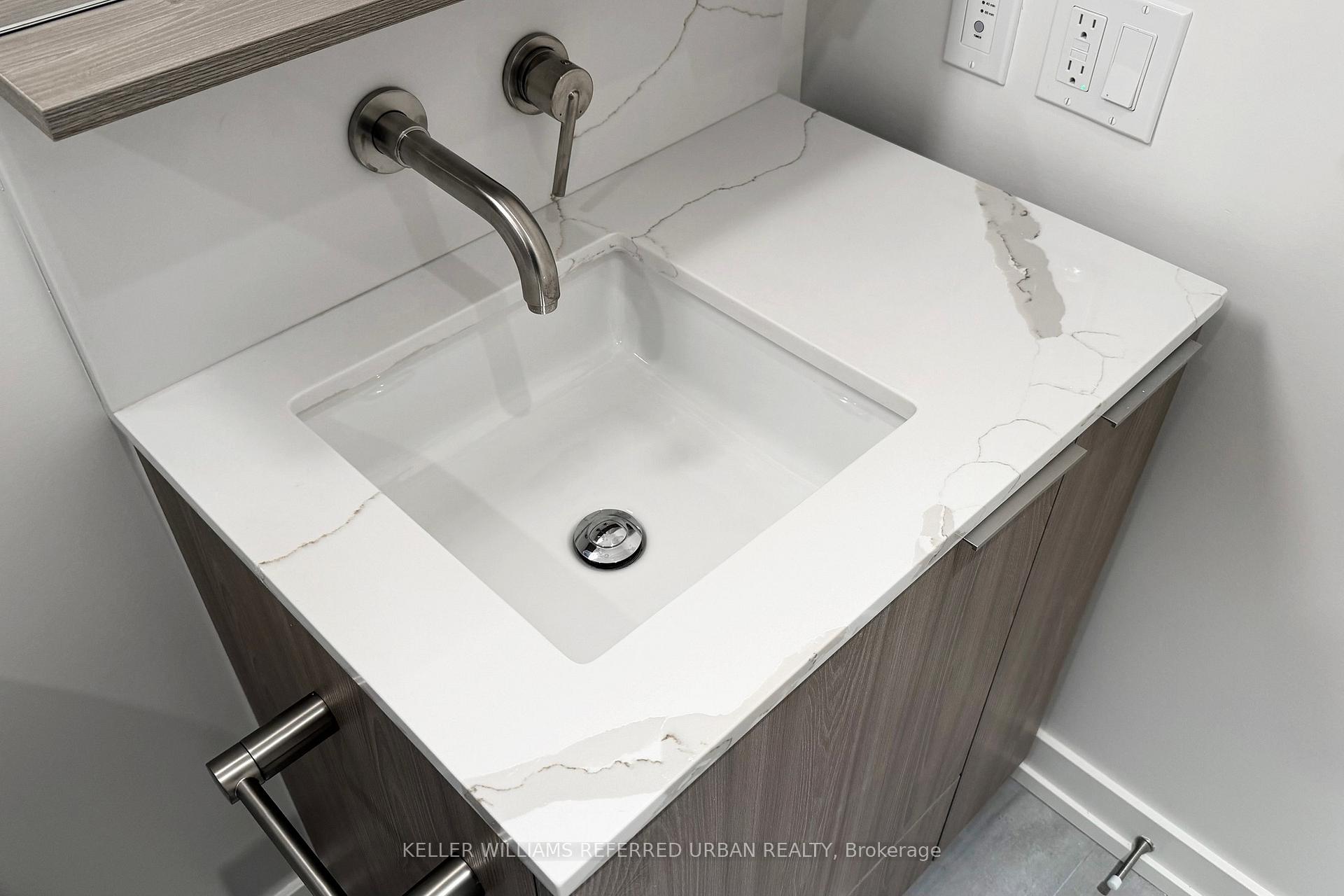 Photo 16 of Unit 2407S, 110 Broadway Avenue, Toronto, Mount Pleasant West — HOMEH