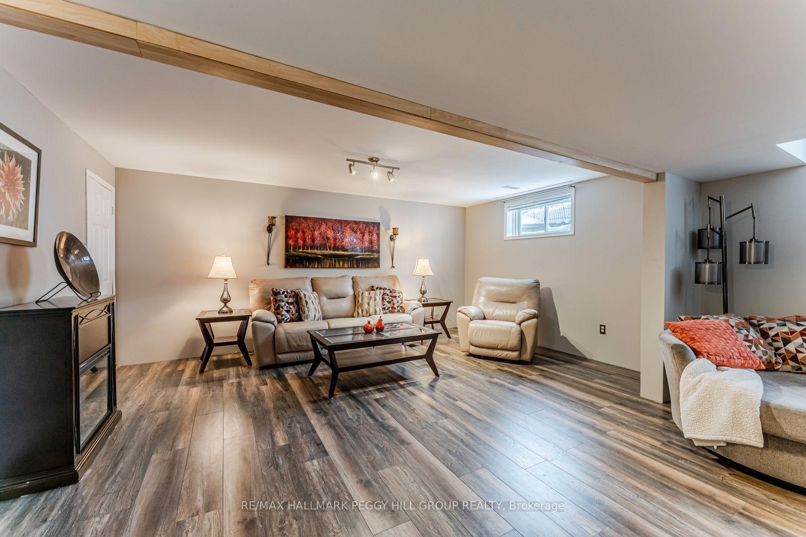 Photo 9 of 53 Butternut Drive, Barrie, Holly — HOMEH