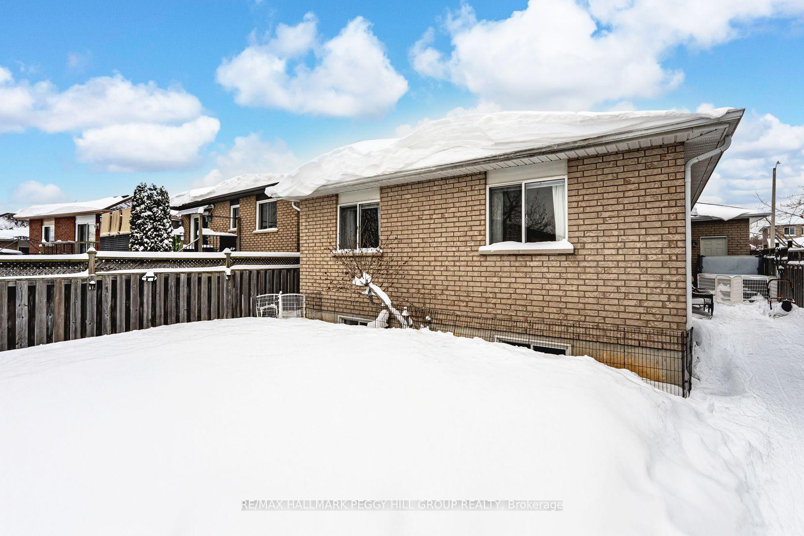 Photo 19 of 53 Butternut Drive, Barrie, Holly — HOMEH