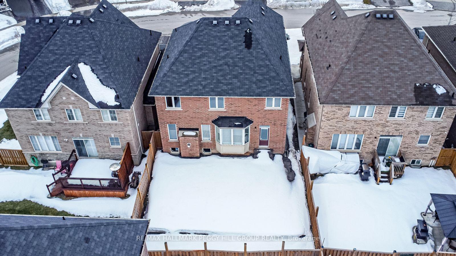 Photo 11 of 878 Green Street, Innisfil, Lefroy — HOMEH