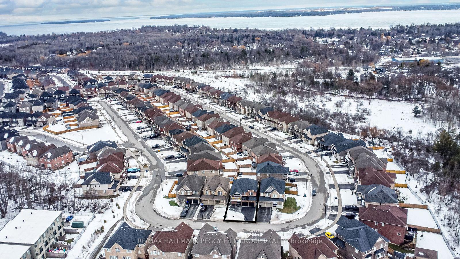 Photo 14 of 878 Green Street, Innisfil, Lefroy — HOMEH