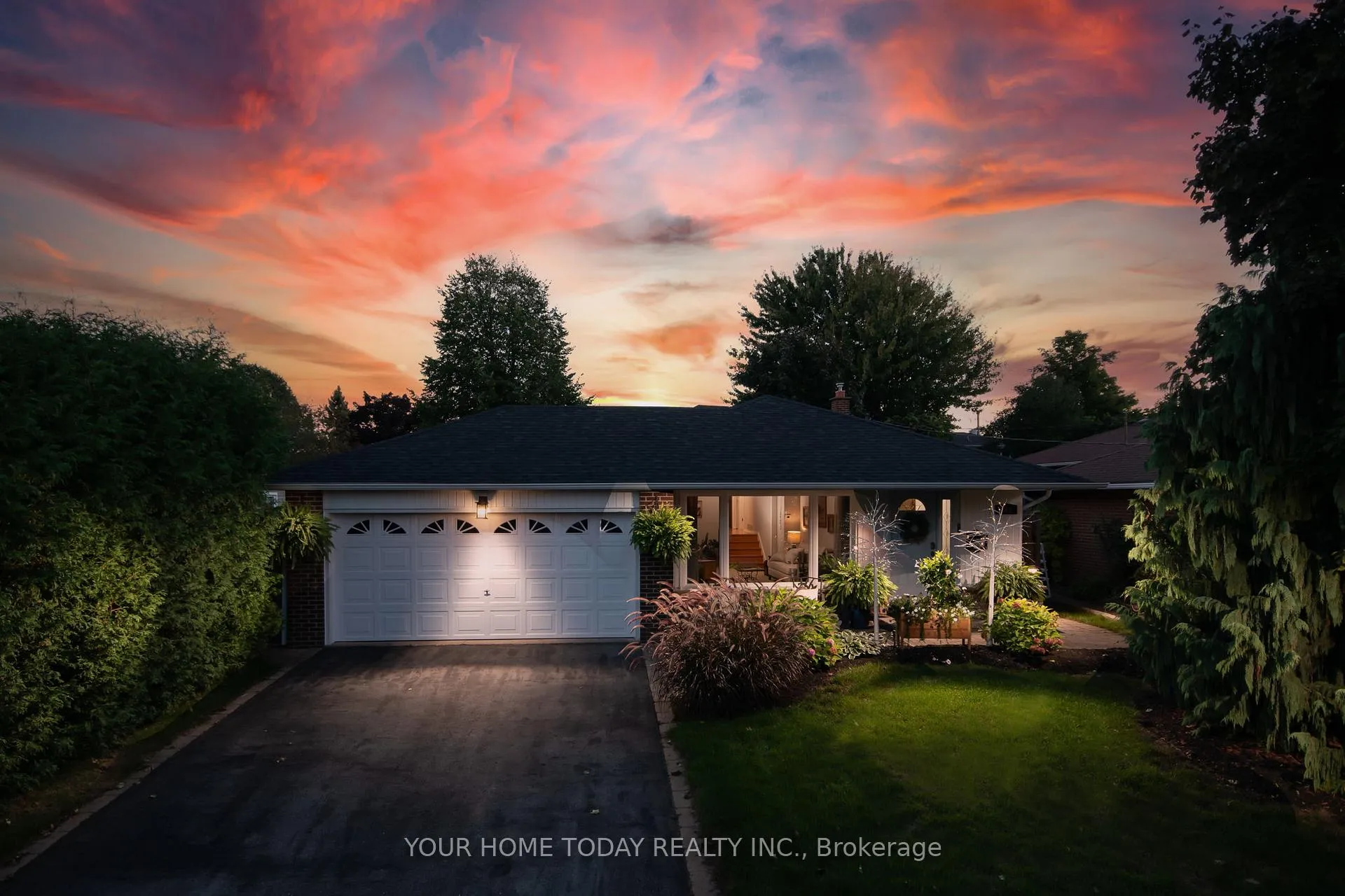 Photo 1 of 260 Delrex Boulevard, Halton Hills, Georgetown — HOMEH