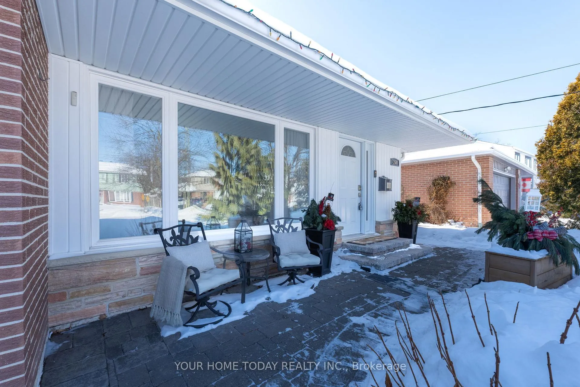 Photo 4 of 260 Delrex Boulevard, Halton Hills, Georgetown — HOMEH