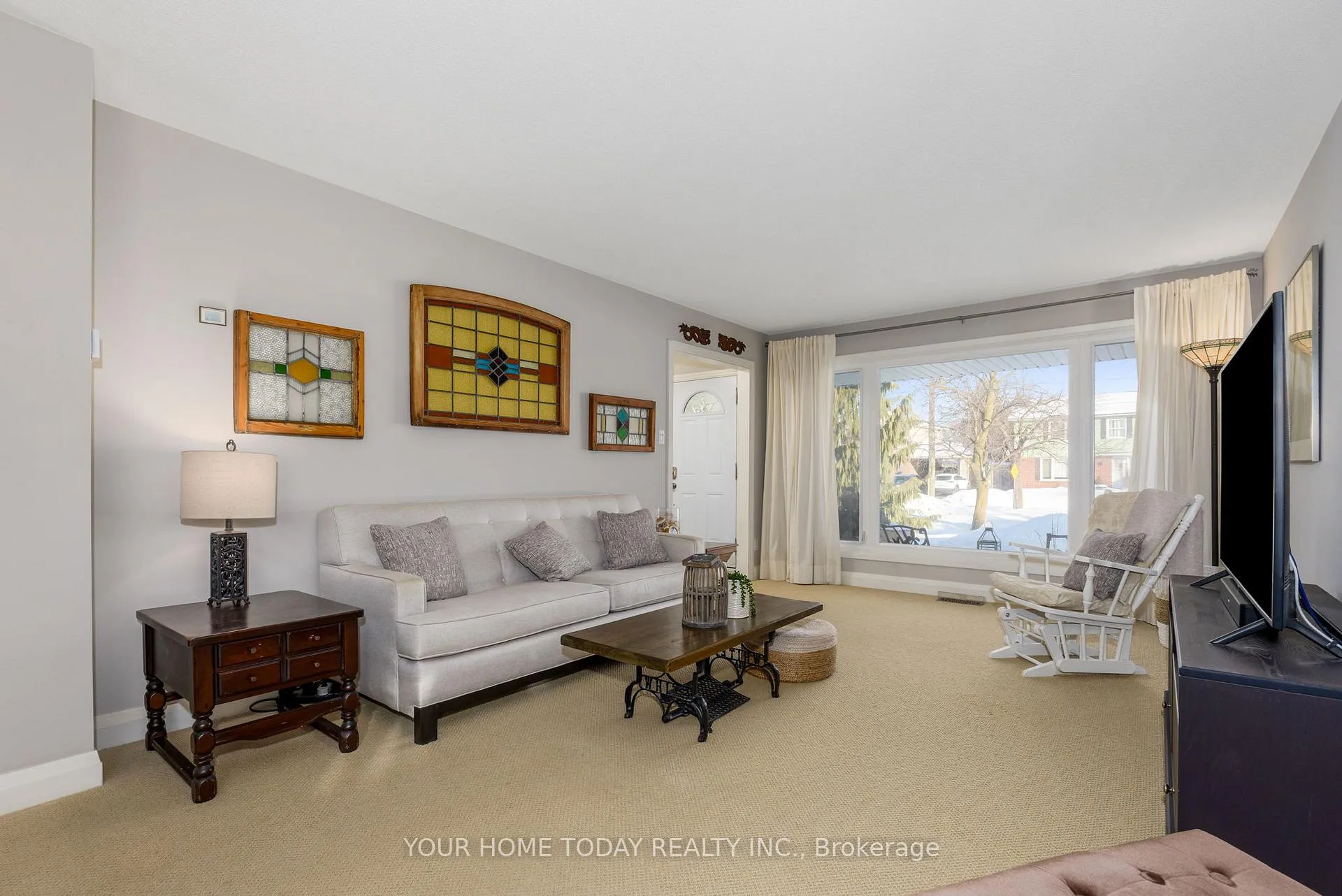 Photo 6 of 260 Delrex Boulevard, Halton Hills, Georgetown — HOMEH