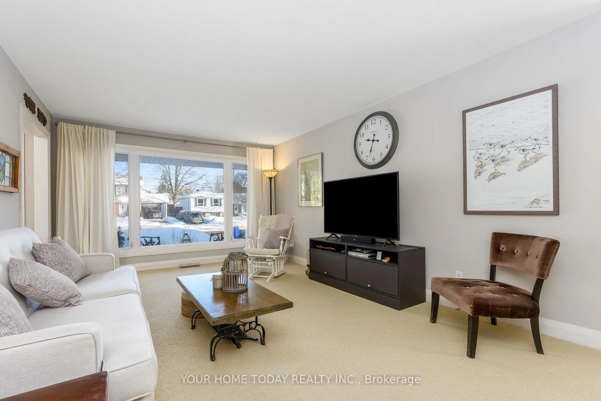 Photo 7 of 260 Delrex Boulevard, Halton Hills, Georgetown — HOMEH