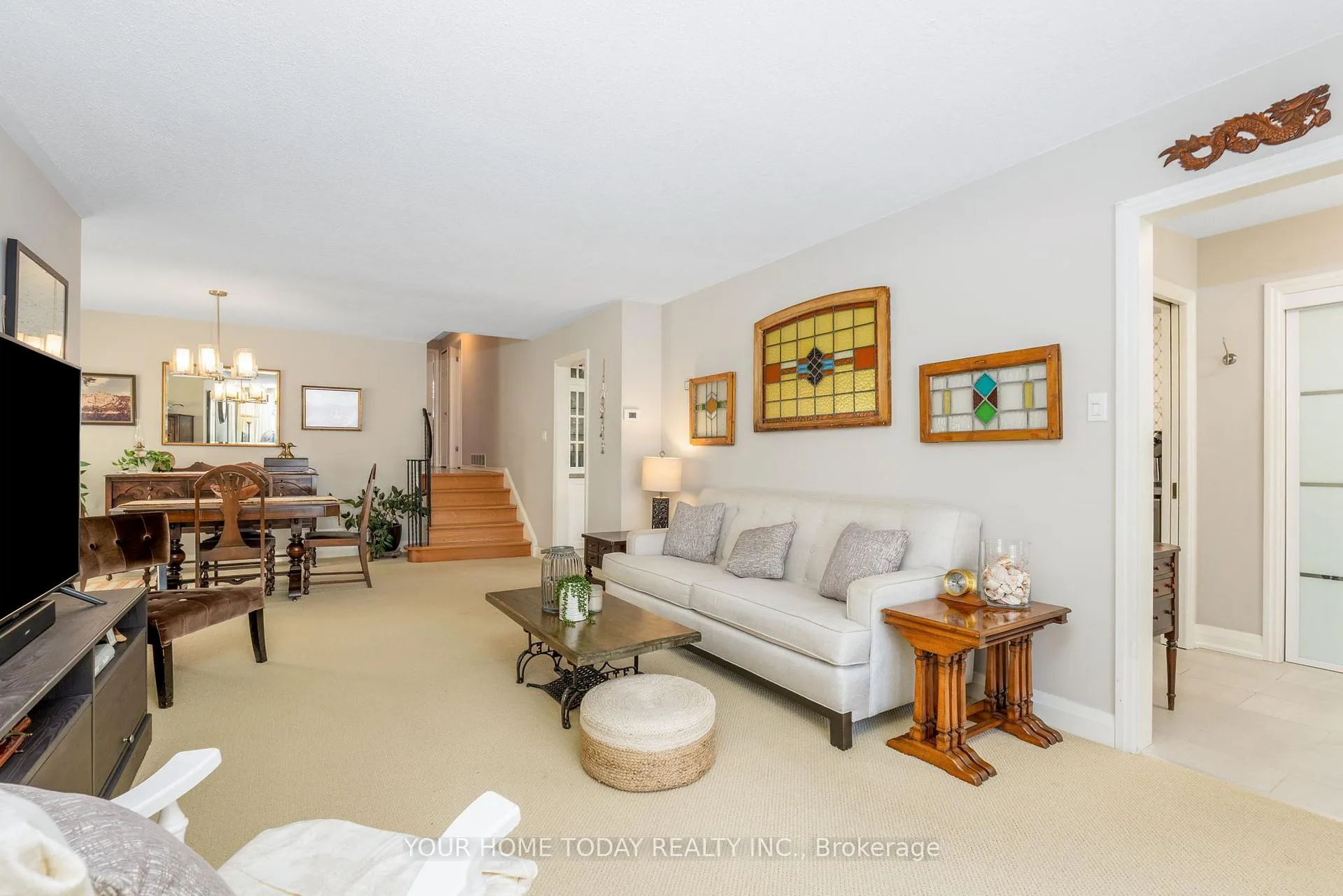 Photo 8 of 260 Delrex Boulevard, Halton Hills, Georgetown — HOMEH
