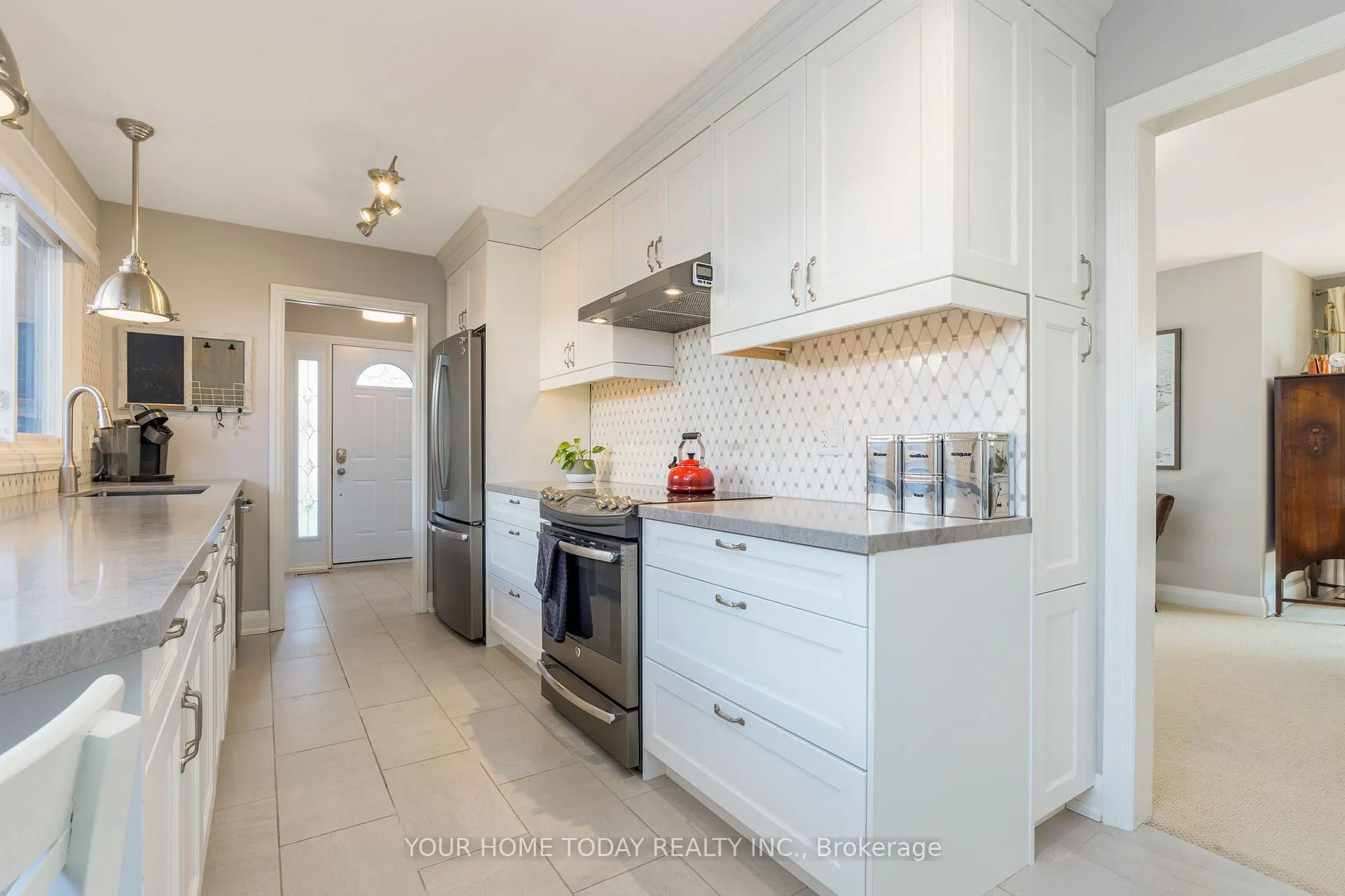 Photo 13 of 260 Delrex Boulevard, Halton Hills, Georgetown — HOMEH