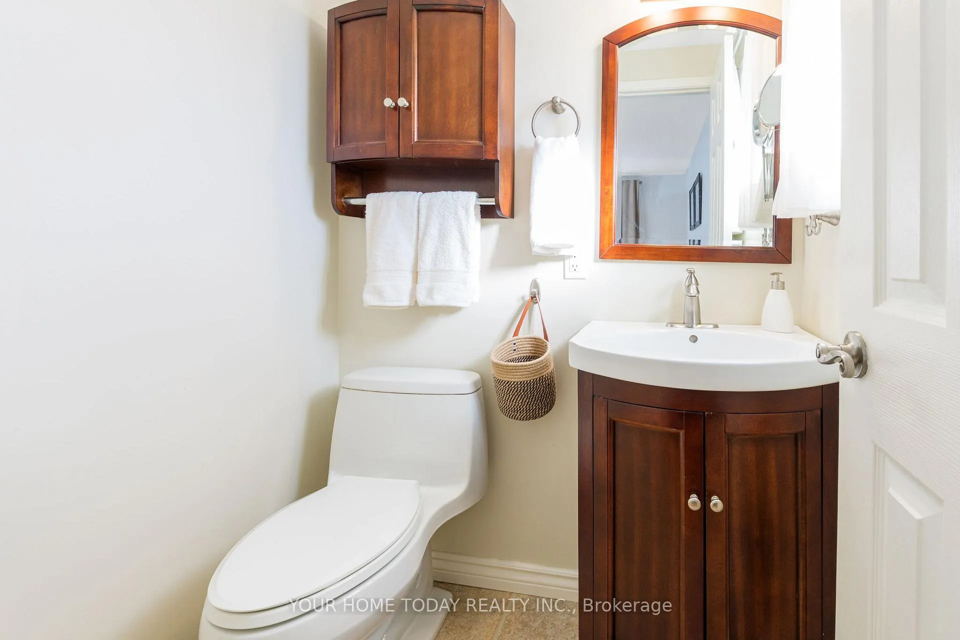 Photo 17 of 260 Delrex Boulevard, Halton Hills, Georgetown — HOMEH