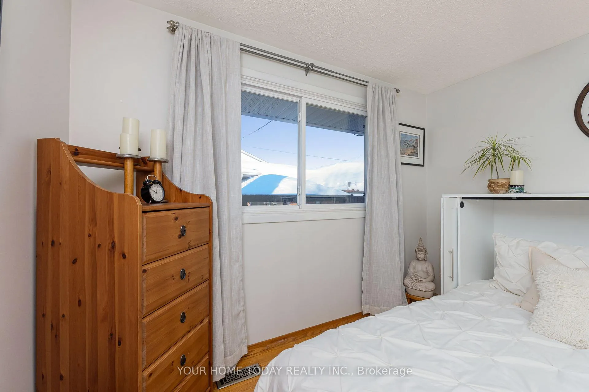 Photo 19 of 260 Delrex Boulevard, Halton Hills, Georgetown — HOMEH