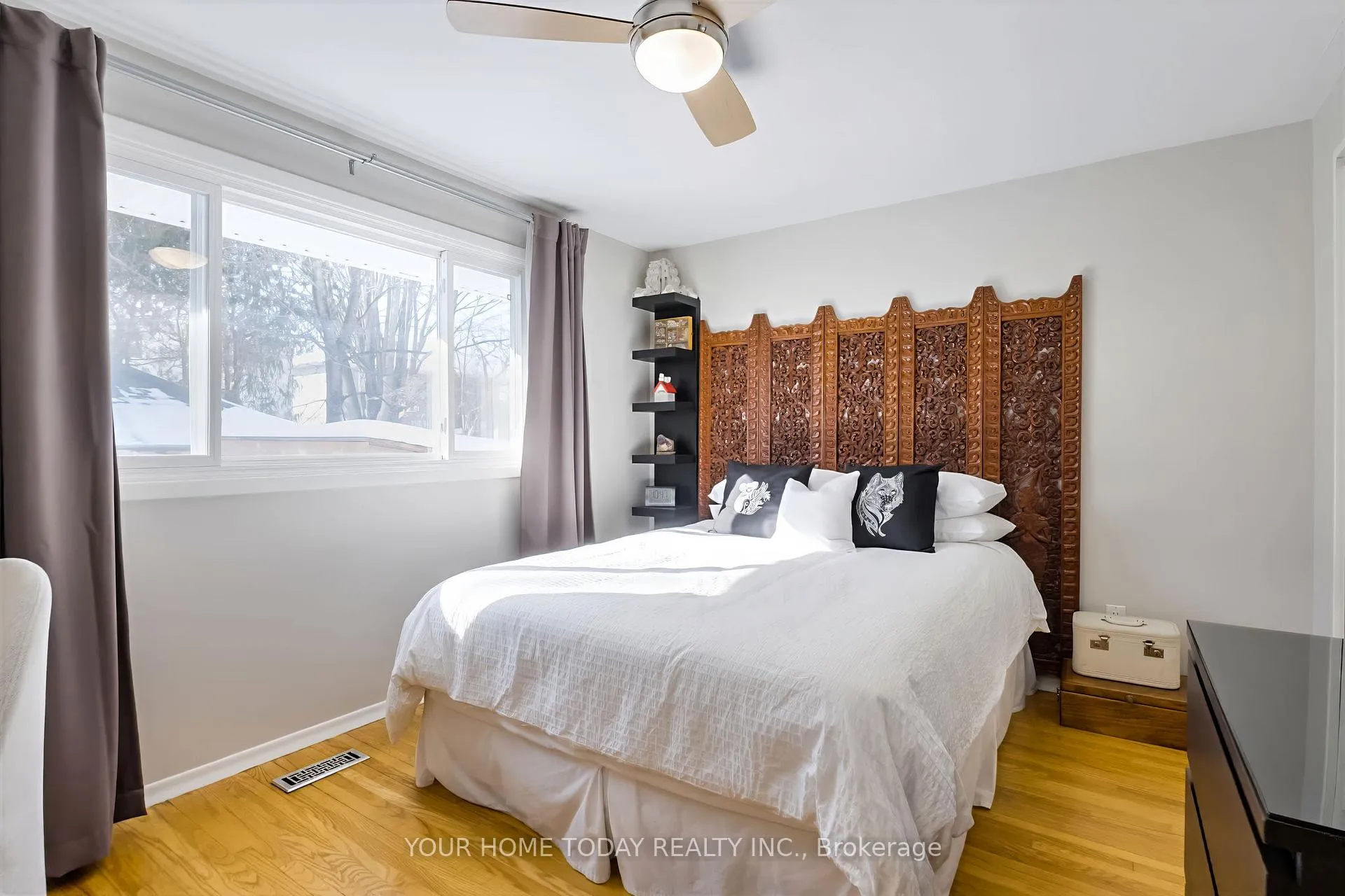 Photo 20 of 260 Delrex Boulevard, Halton Hills, Georgetown — HOMEH