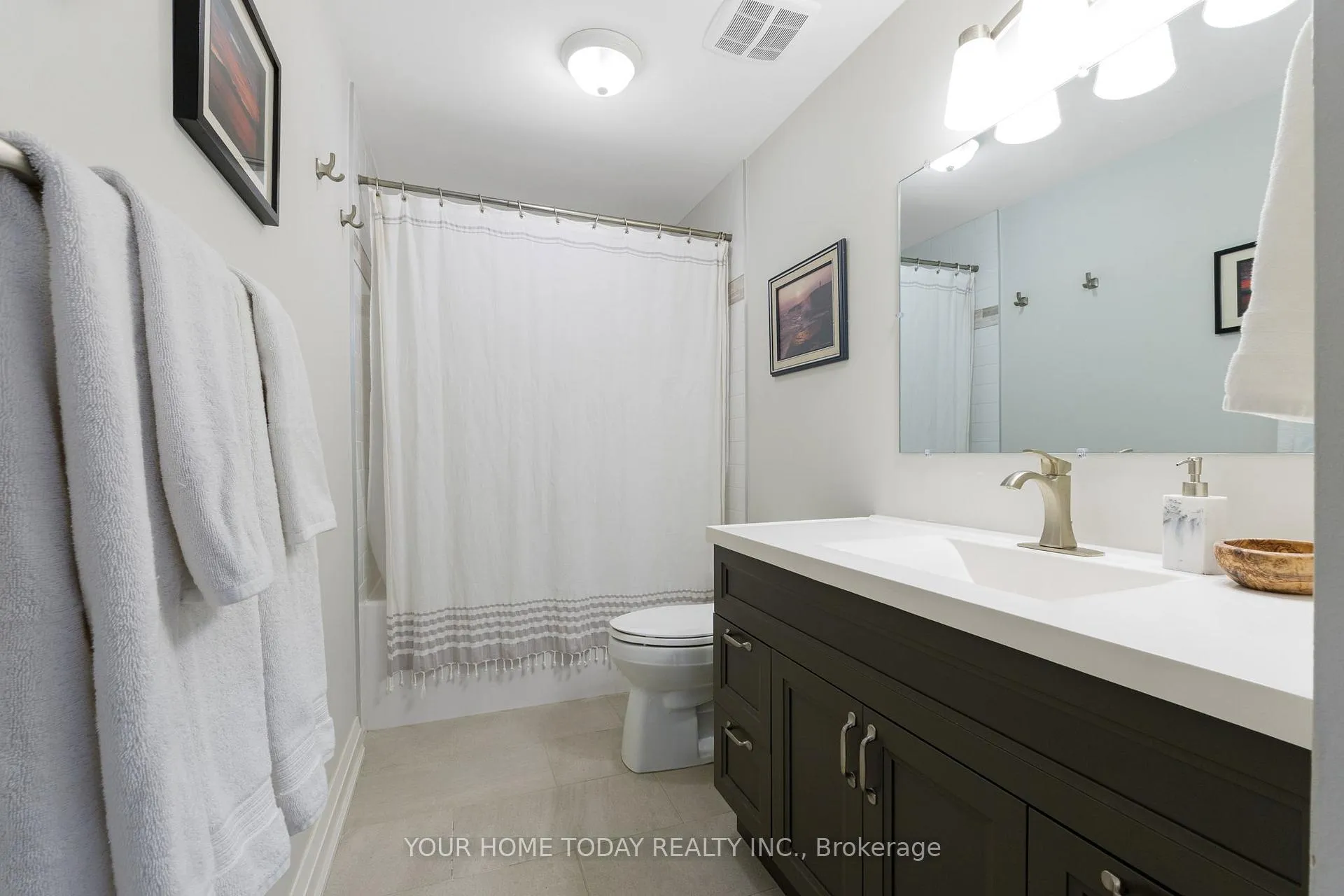 Photo 22 of 260 Delrex Boulevard, Halton Hills, Georgetown — HOMEH