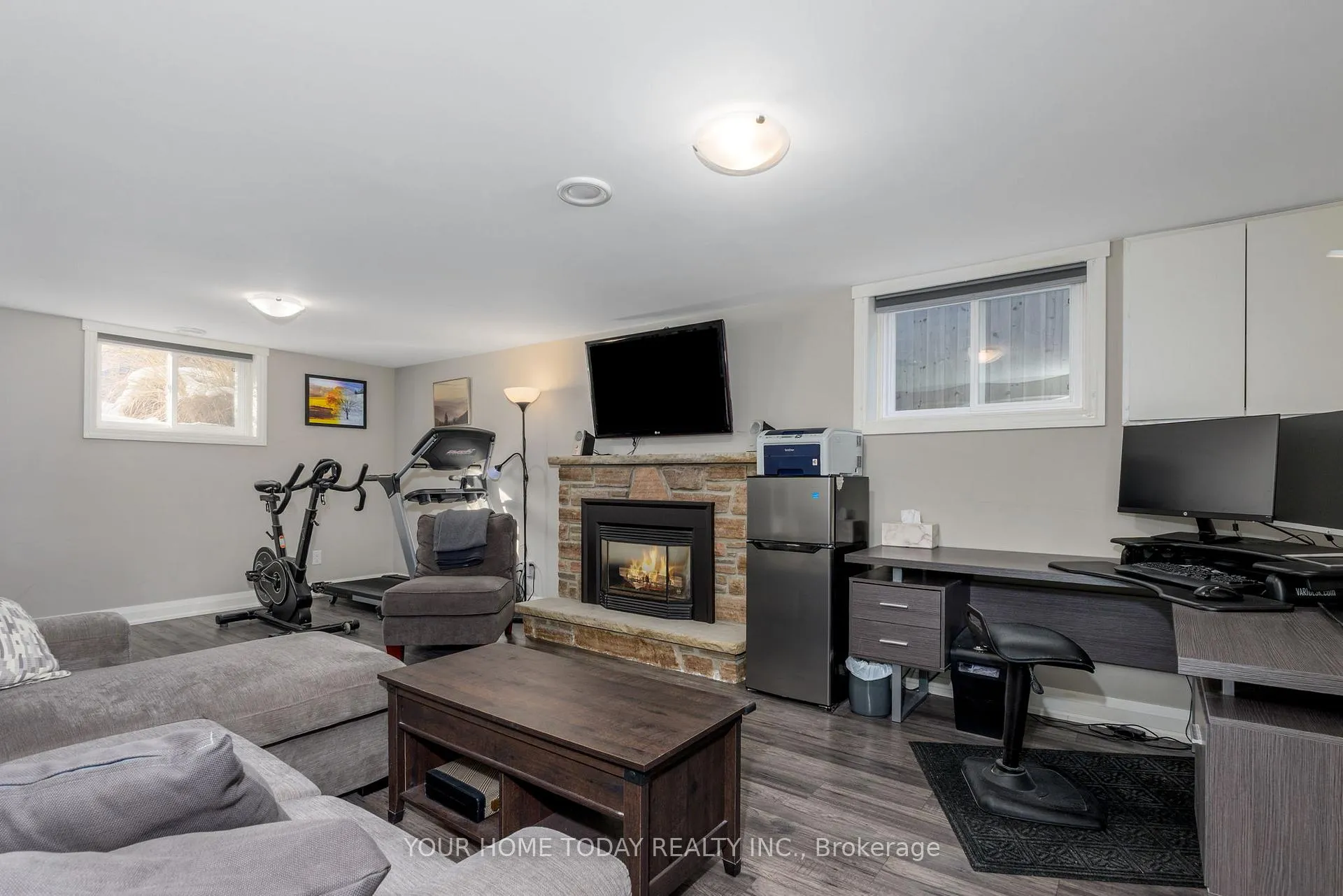 Photo 23 of 260 Delrex Boulevard, Halton Hills, Georgetown — HOMEH