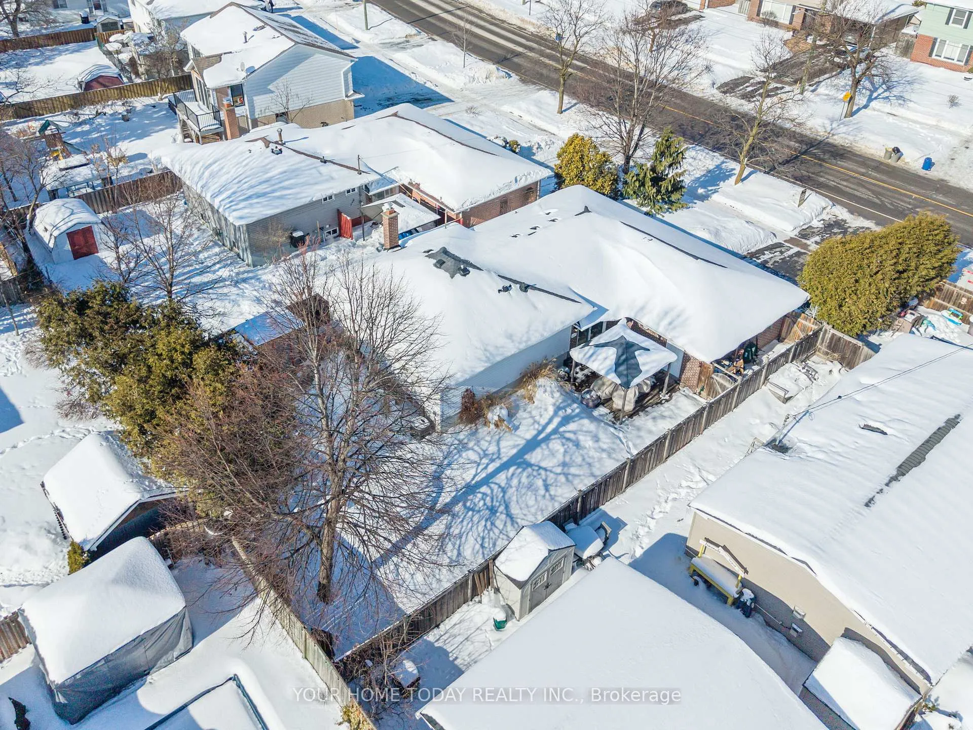 Photo 41 of 260 Delrex Boulevard, Halton Hills, Georgetown — HOMEH