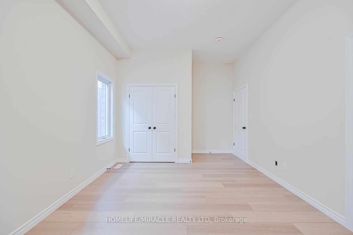 Photo 9 of 16 Munn Crescent, Brant, Paris — HOMEH