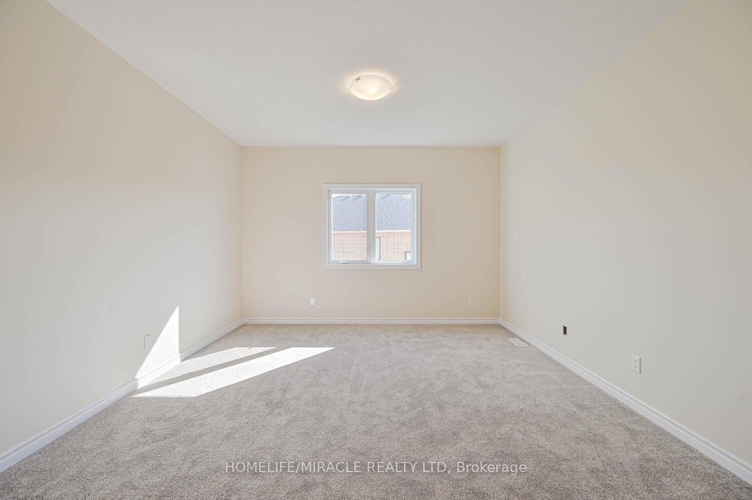 Photo 17 of 16 Munn Crescent, Brant, Paris — HOMEH