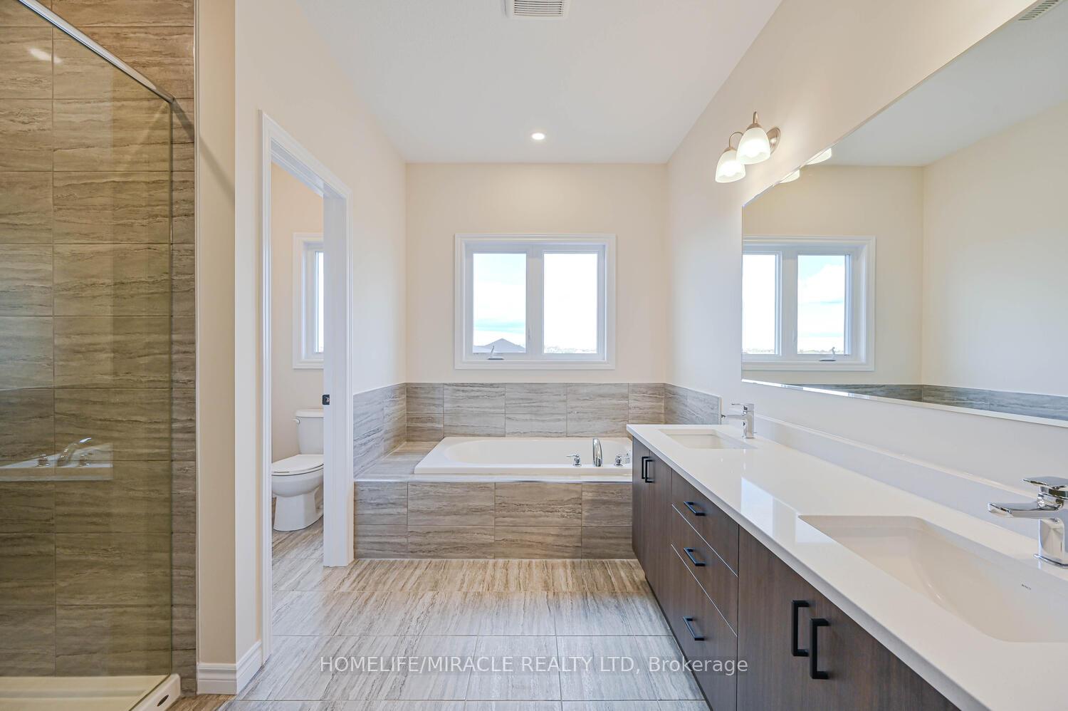Photo 22 of 16 Munn Crescent, Brant, Paris — HOMEH